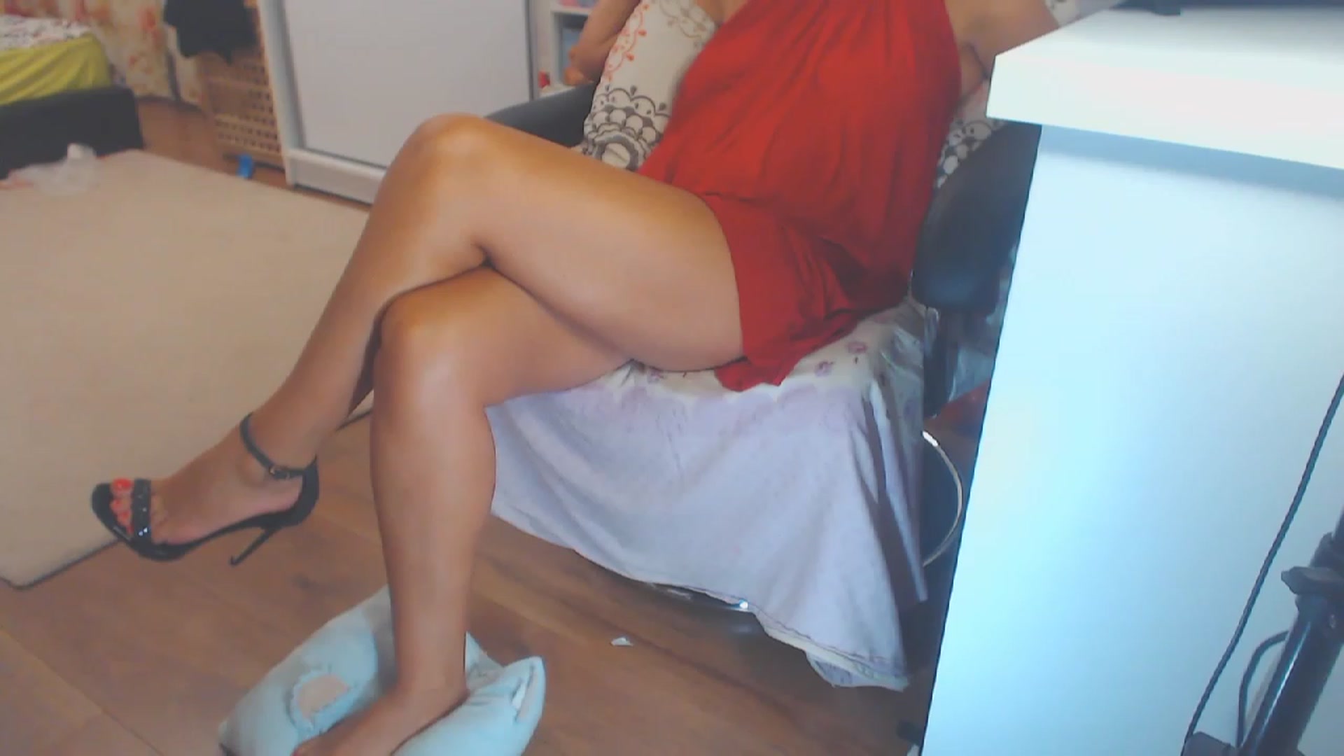 Gallery image thumbnail from Merlyn4u's myfreecams stream on, 09/04/2023, 14:43 image 8 of 20