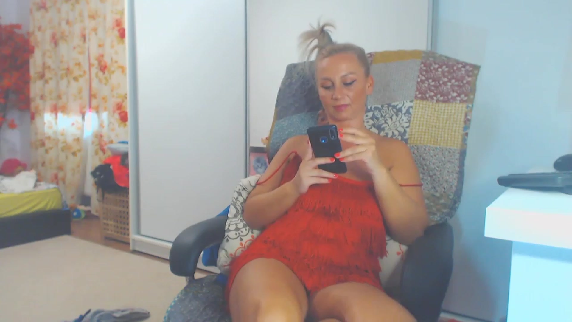 Gallery image thumbnail from Merlyn4u's myfreecams stream on, 09/06/2023, 13:29 image 15 of 20