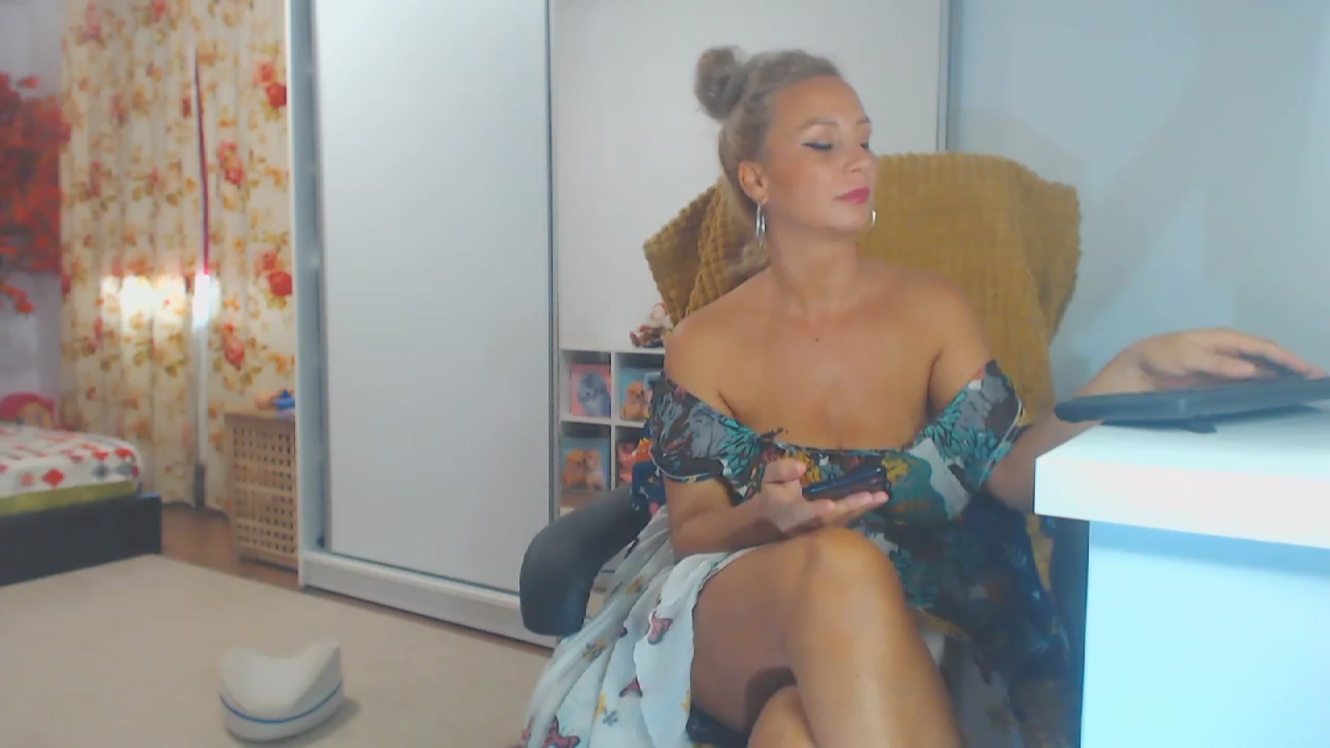Gallery image thumbnail from Merlyn4u's myfreecams stream on, 09/10/2023, 11:57 image 1 of 20