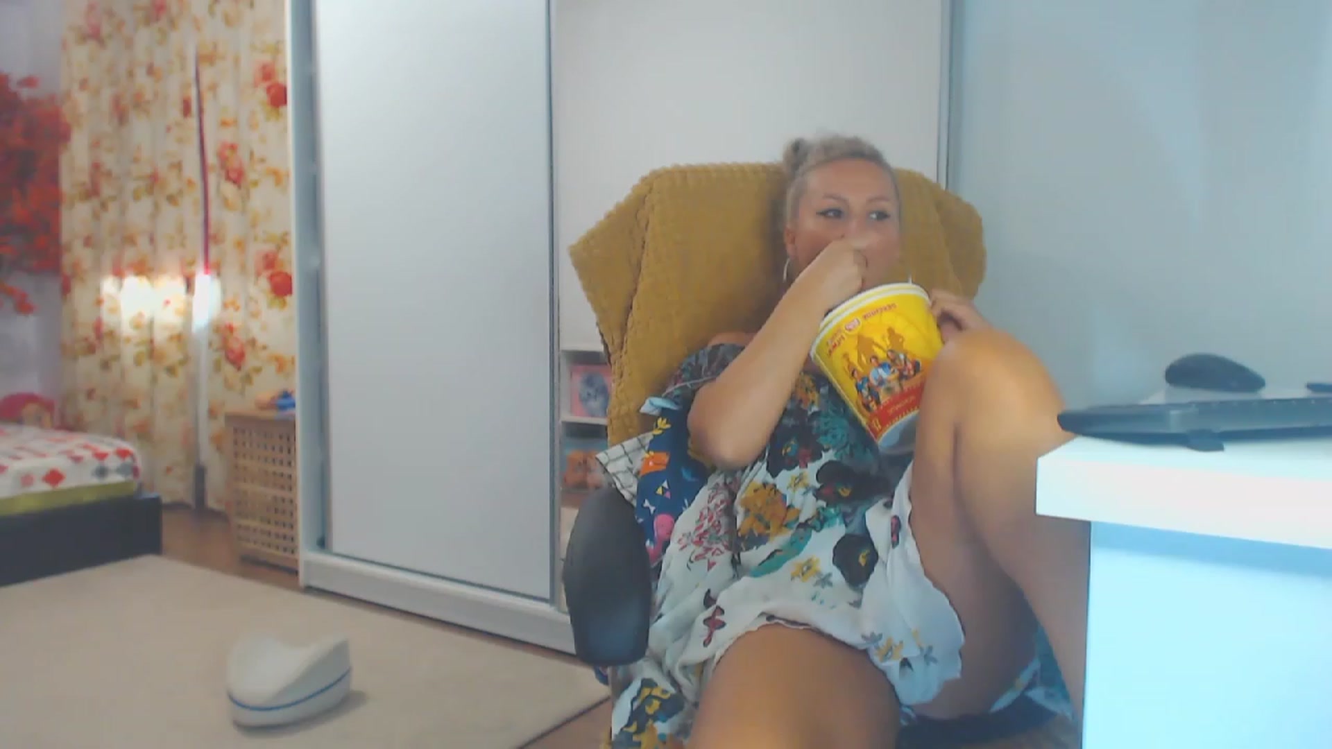 Gallery image thumbnail from Merlyn4u's myfreecams stream on, 09/10/2023, 11:57 image 8 of 20