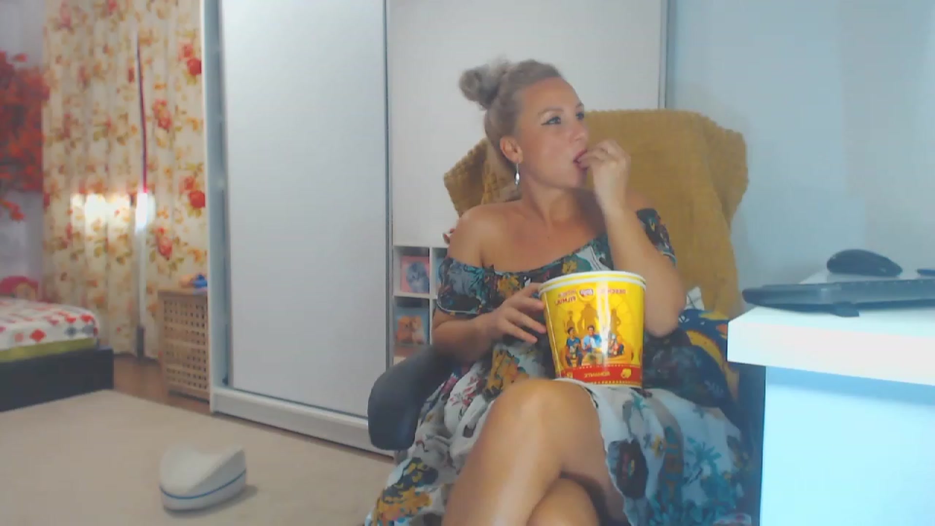 Gallery image thumbnail from Merlyn4u's myfreecams stream on, 09/10/2023, 11:57 image 6 of 20