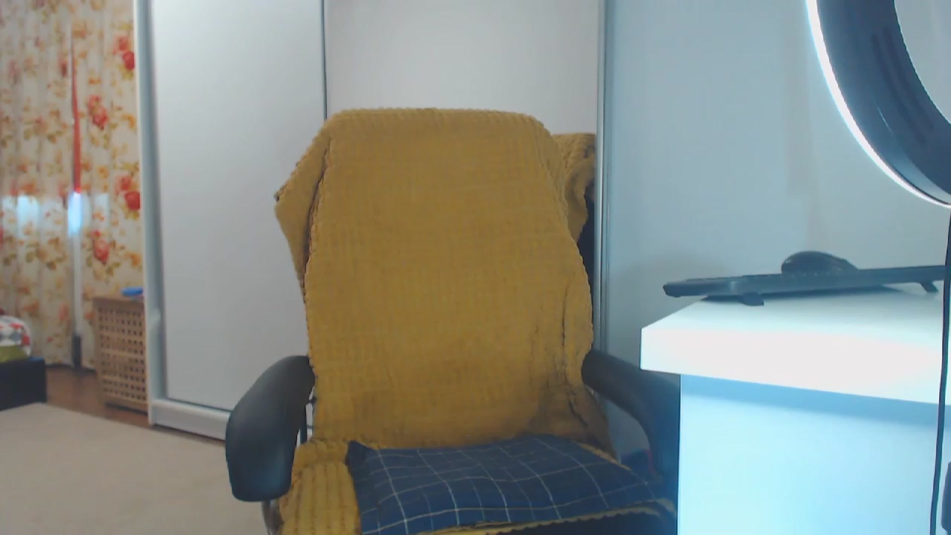 Gallery image thumbnail from Merlyn4u's myfreecams stream on, 09/12/2023, 11:38 image 4 of 20