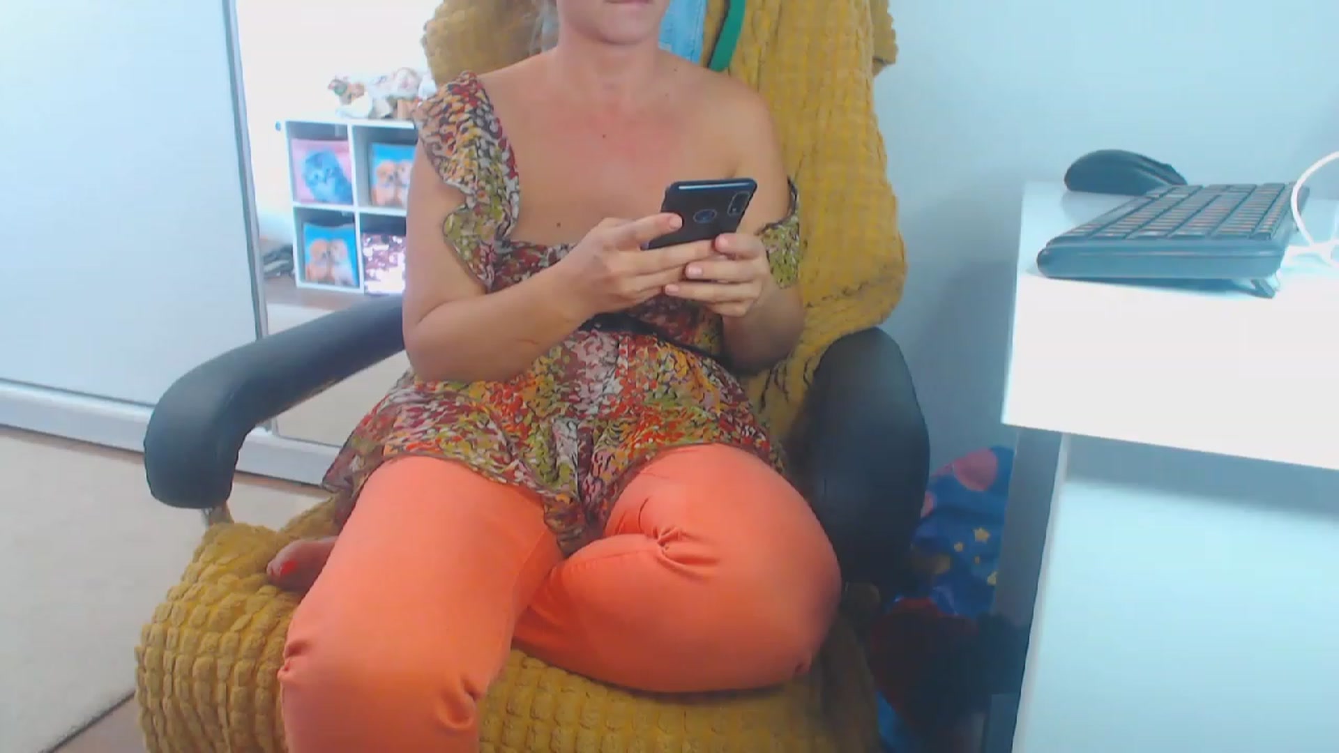Gallery image thumbnail from Merlyn4u's myfreecams stream on, 09/19/2023, 11:54 image 1 of 20