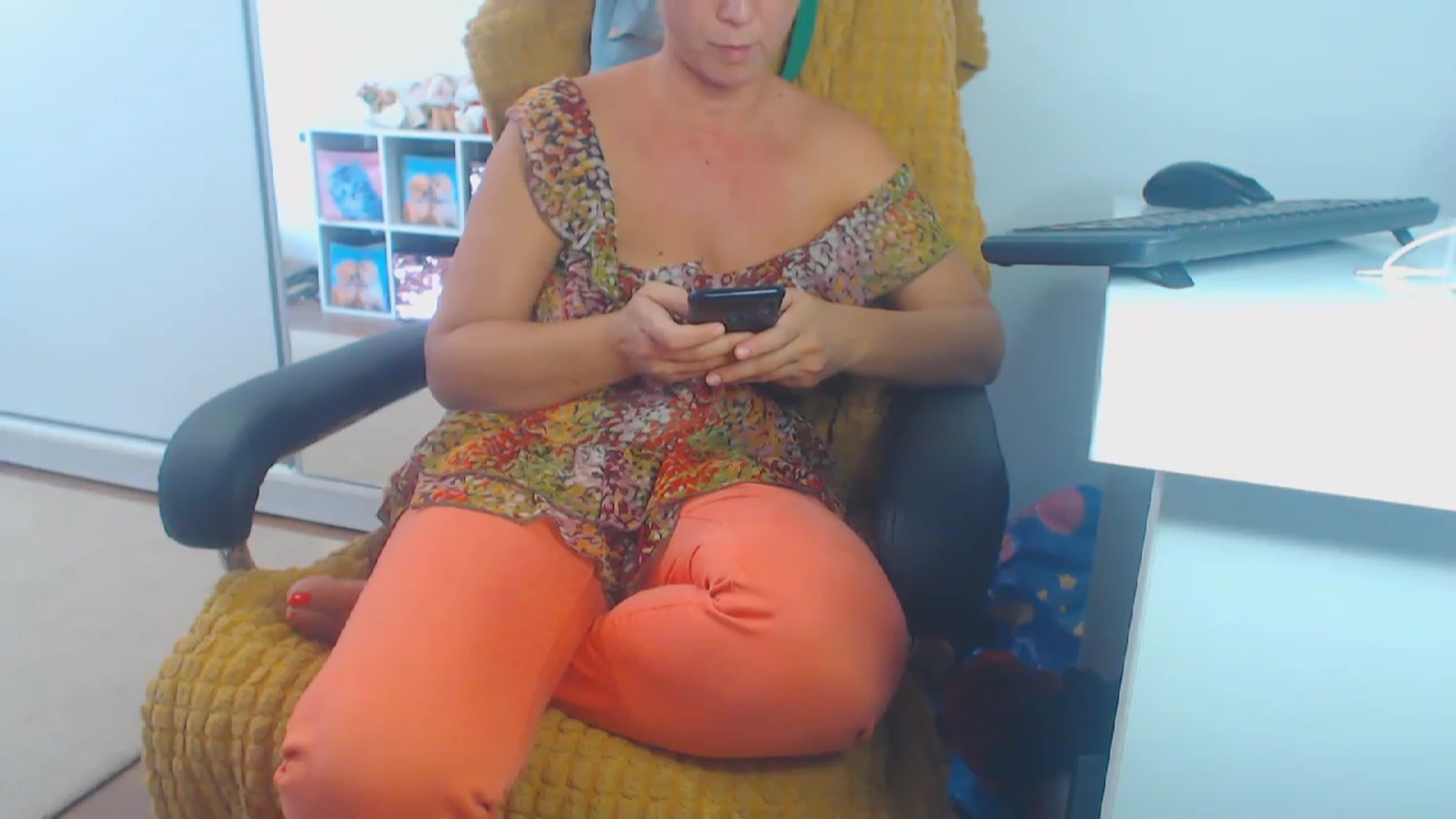 Gallery image thumbnail from Merlyn4u's myfreecams stream on, 09/19/2023, 11:54 image 10 of 20