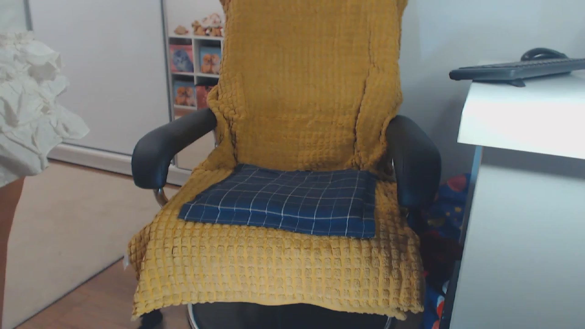 Gallery image thumbnail from Merlyn4u's myfreecams stream on, 09/20/2023, 12:26 image 8 of 20