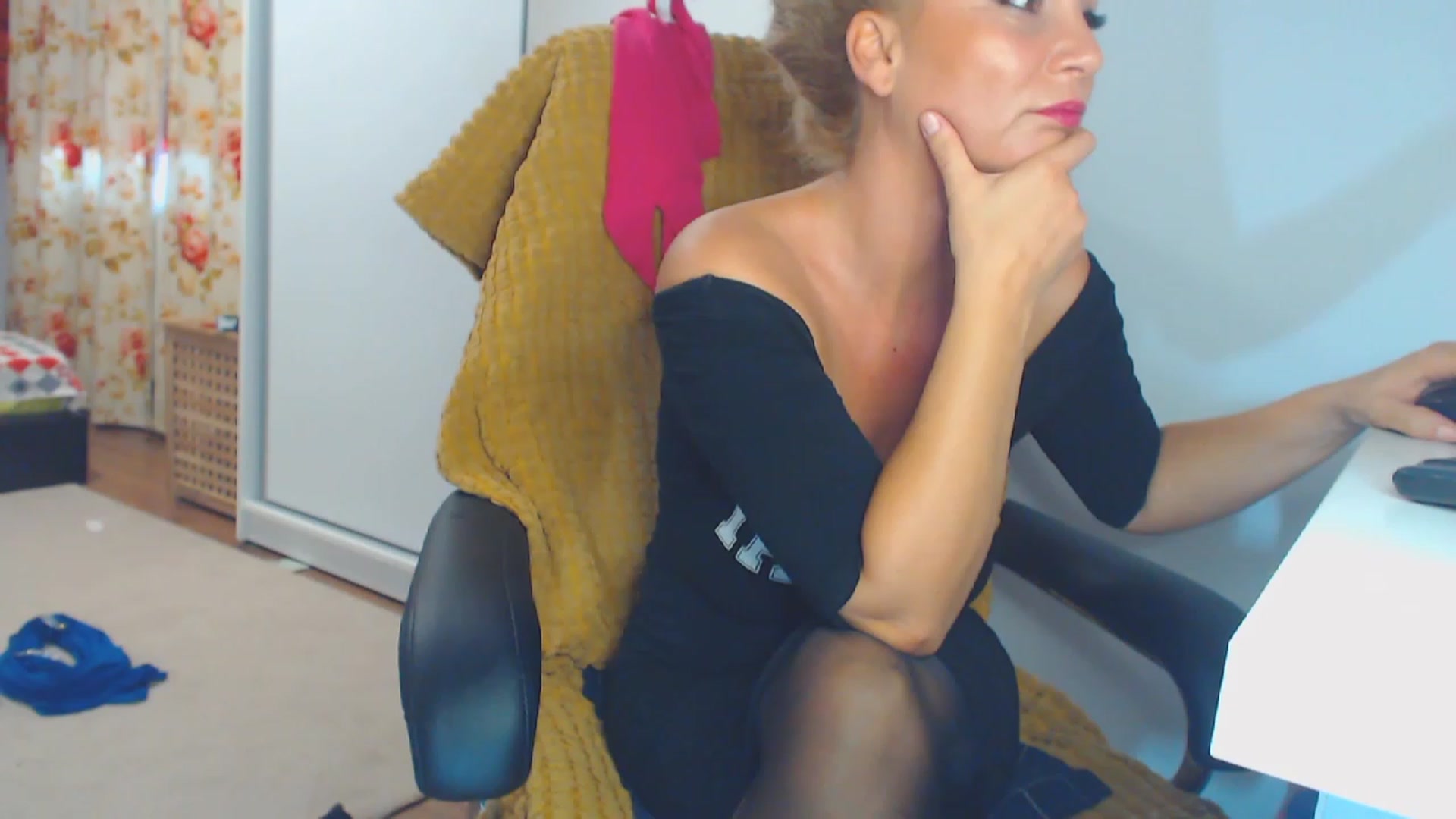 Gallery image thumbnail from Merlyn4u's myfreecams stream on, 09/26/2023, 13:46 image 18 of 20