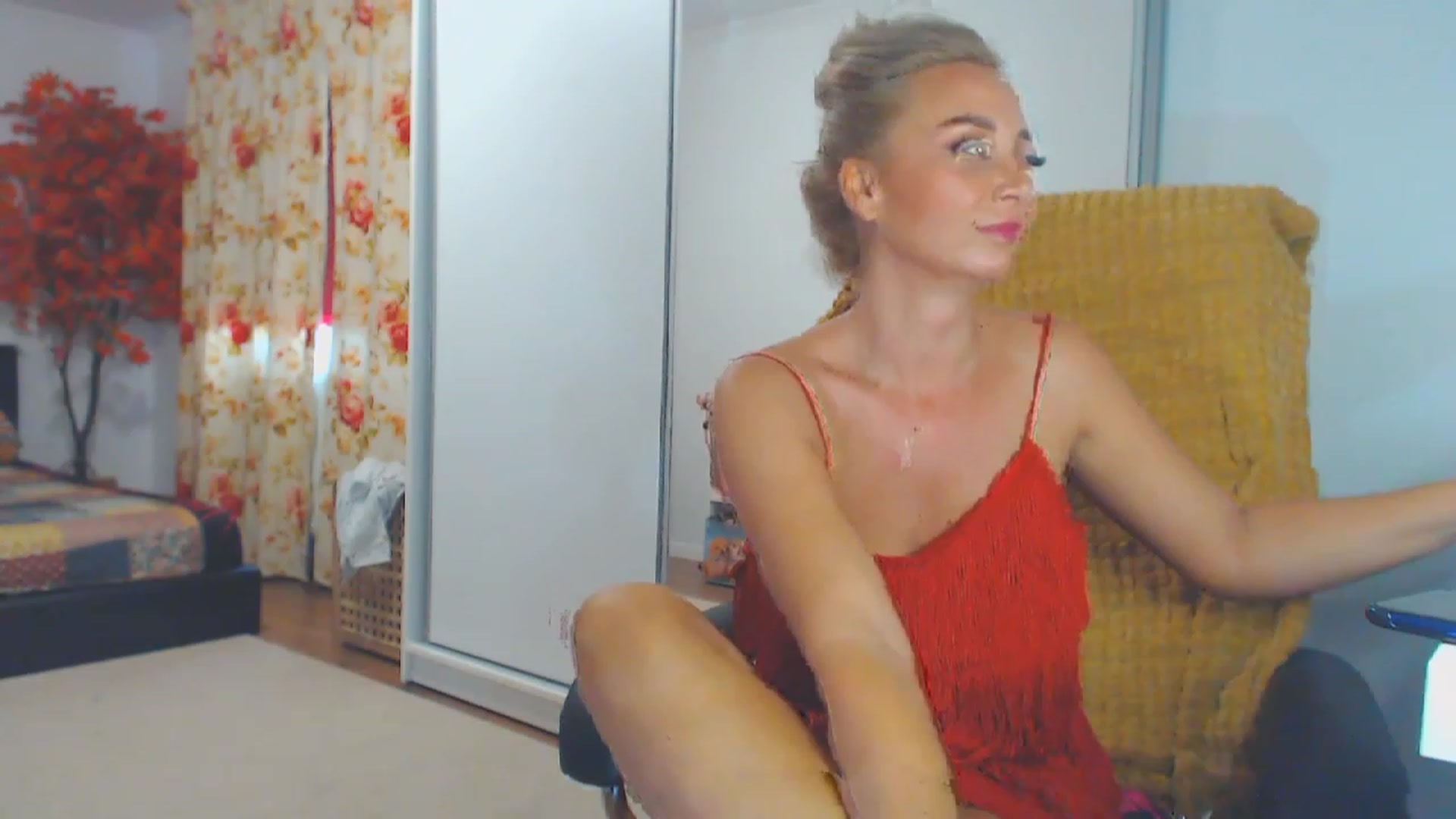 Gallery image thumbnail from Merlyn4u's myfreecams stream on, 09/27/2023, 12:42 image 4 of 20