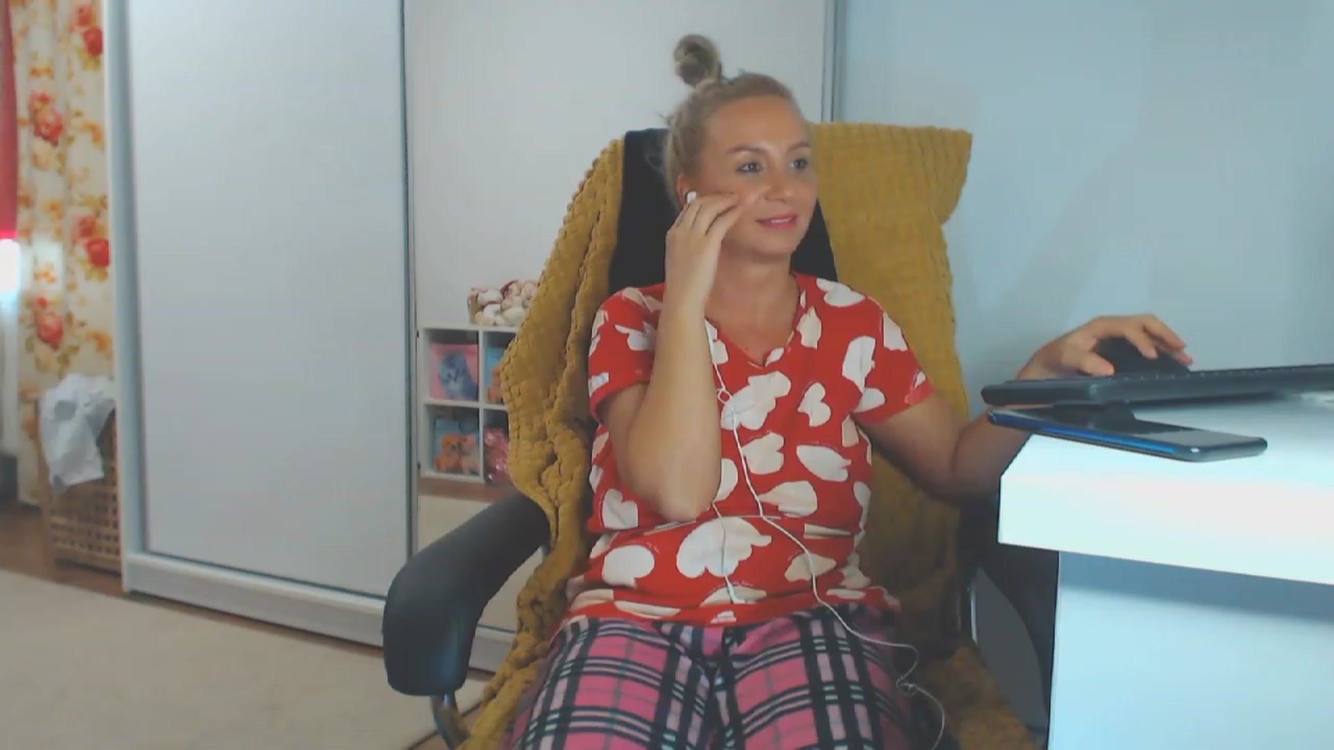 Gallery image thumbnail from Merlyn4u's myfreecams stream on, 09/28/2023, 14:07 image 20 of 20
