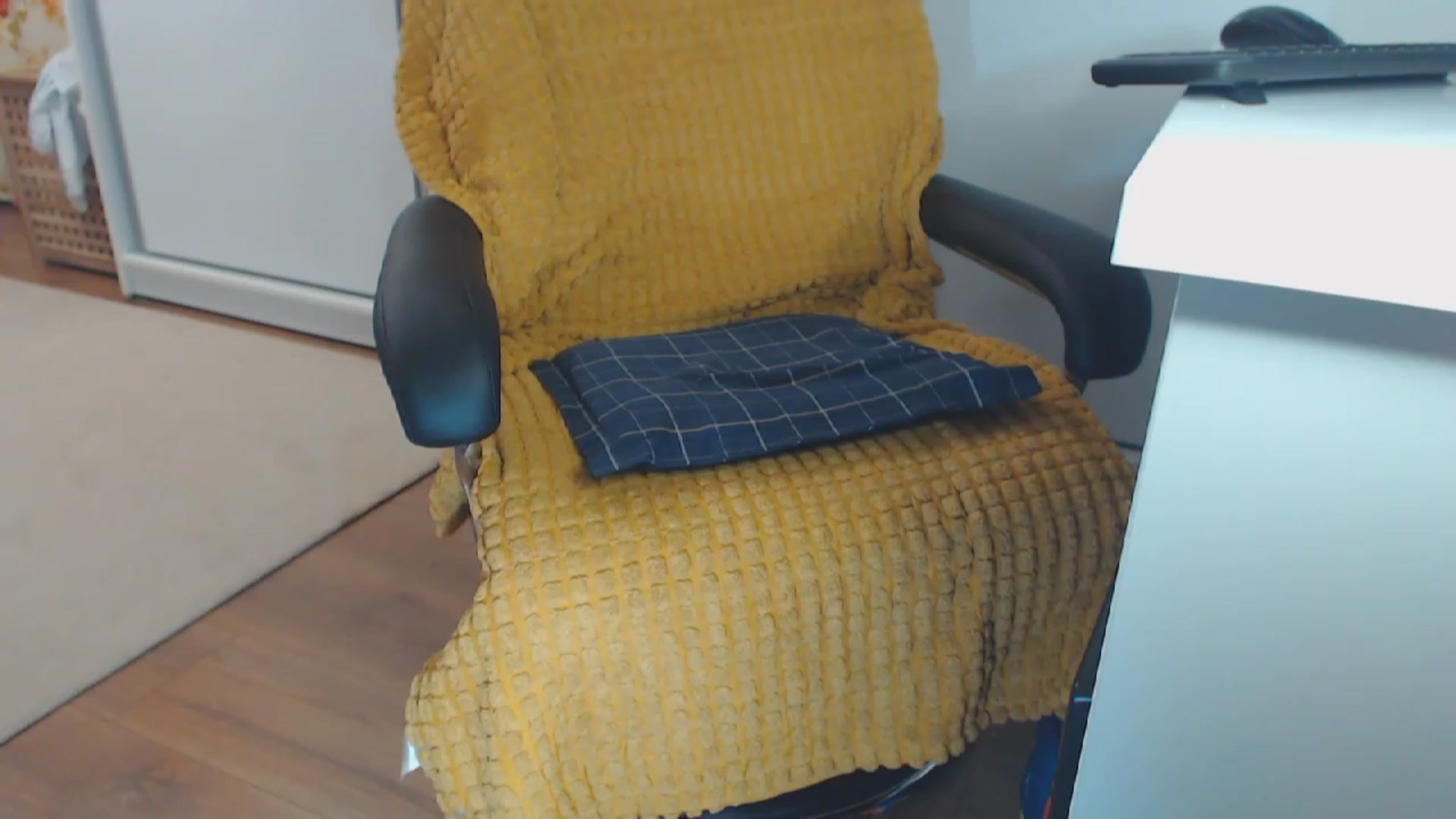 Gallery image thumbnail from Merlyn4u's myfreecams stream on, 10/02/2023, 12:24 image 11 of 20