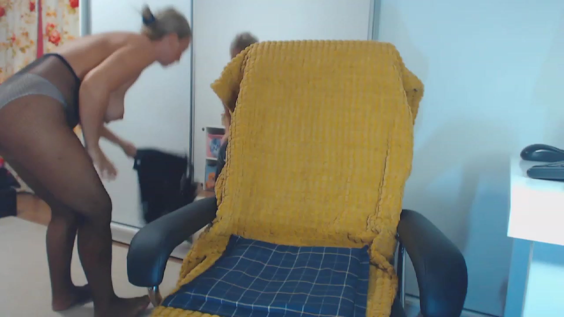 Gallery image thumbnail from Merlyn4u's myfreecams stream on, 10/05/2023, 13:02 image 14 of 20