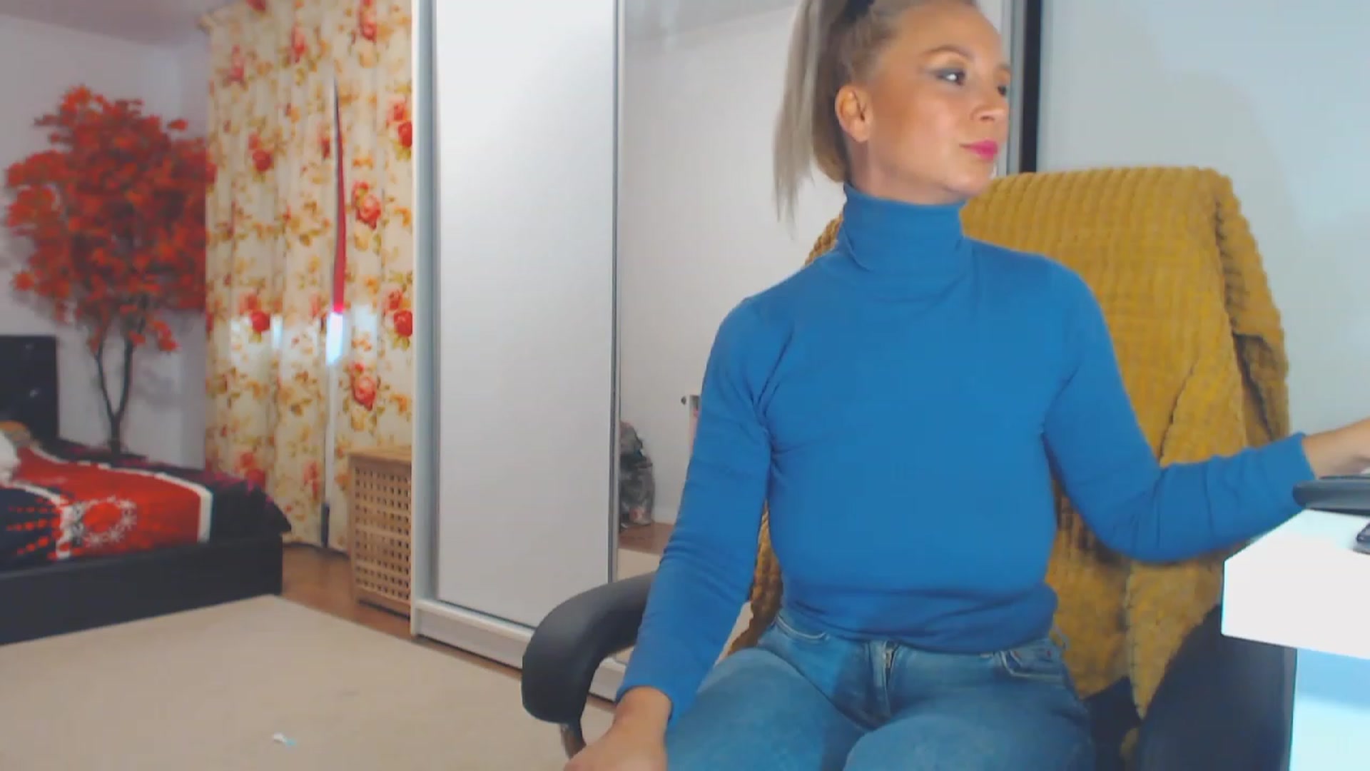 Gallery image thumbnail from Merlyn4u's myfreecams stream on, 10/07/2023, 13:33 image 7 of 20