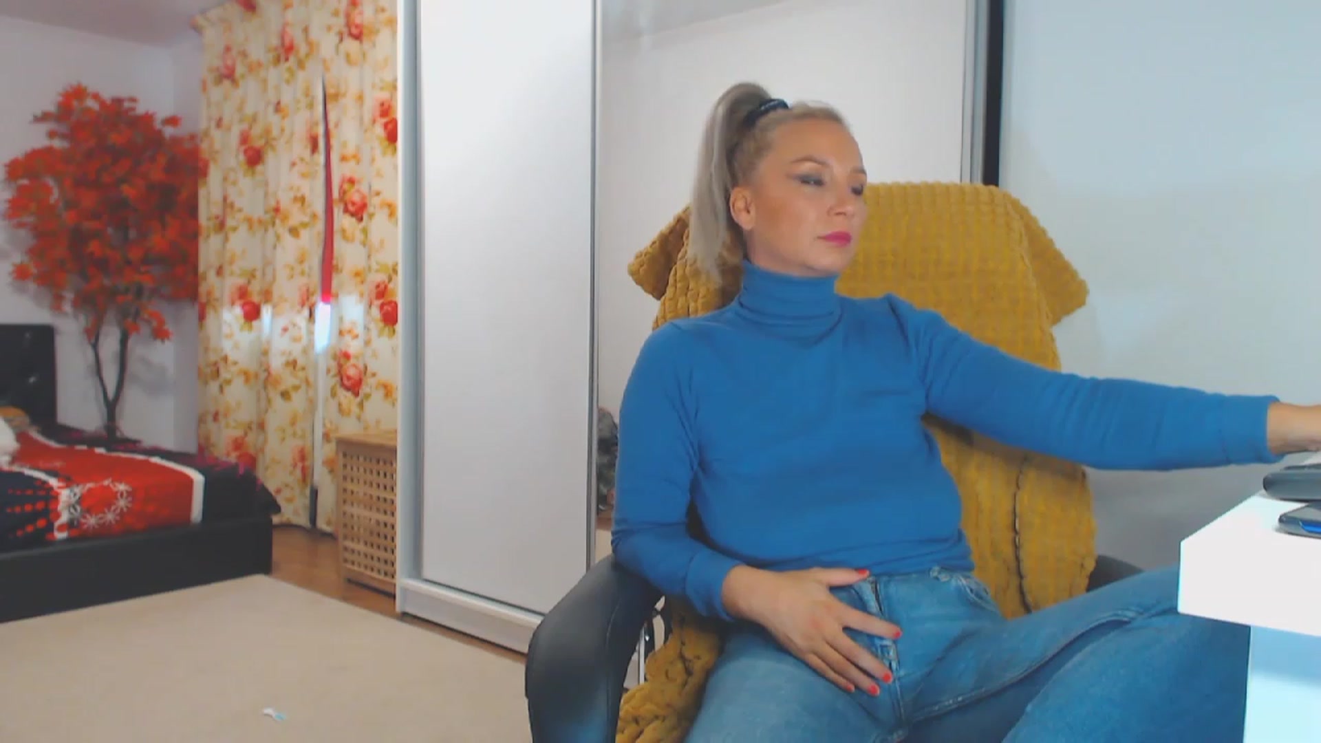 Gallery image thumbnail from Merlyn4u's myfreecams stream on, 10/07/2023, 13:33 image 1 of 20