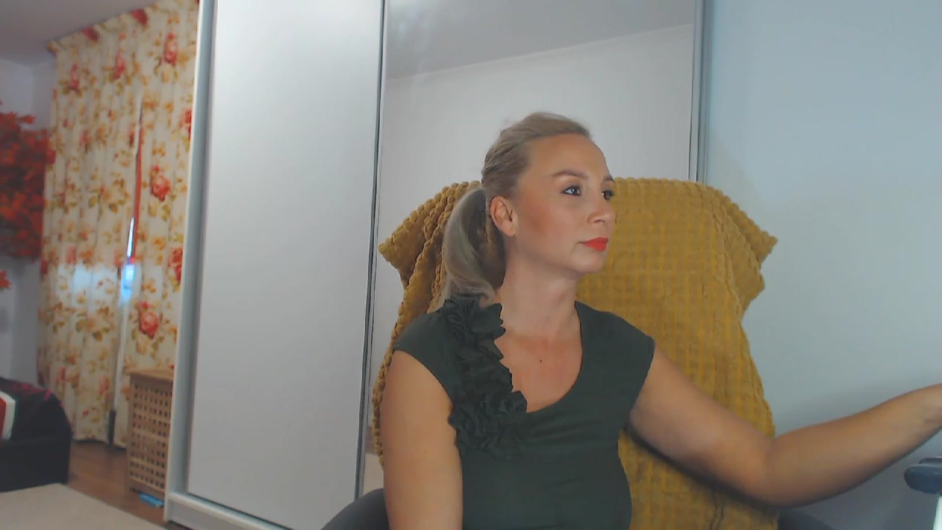 Gallery image thumbnail from Merlyn4u's myfreecams stream on, 10/11/2023, 11:49 image 7 of 20