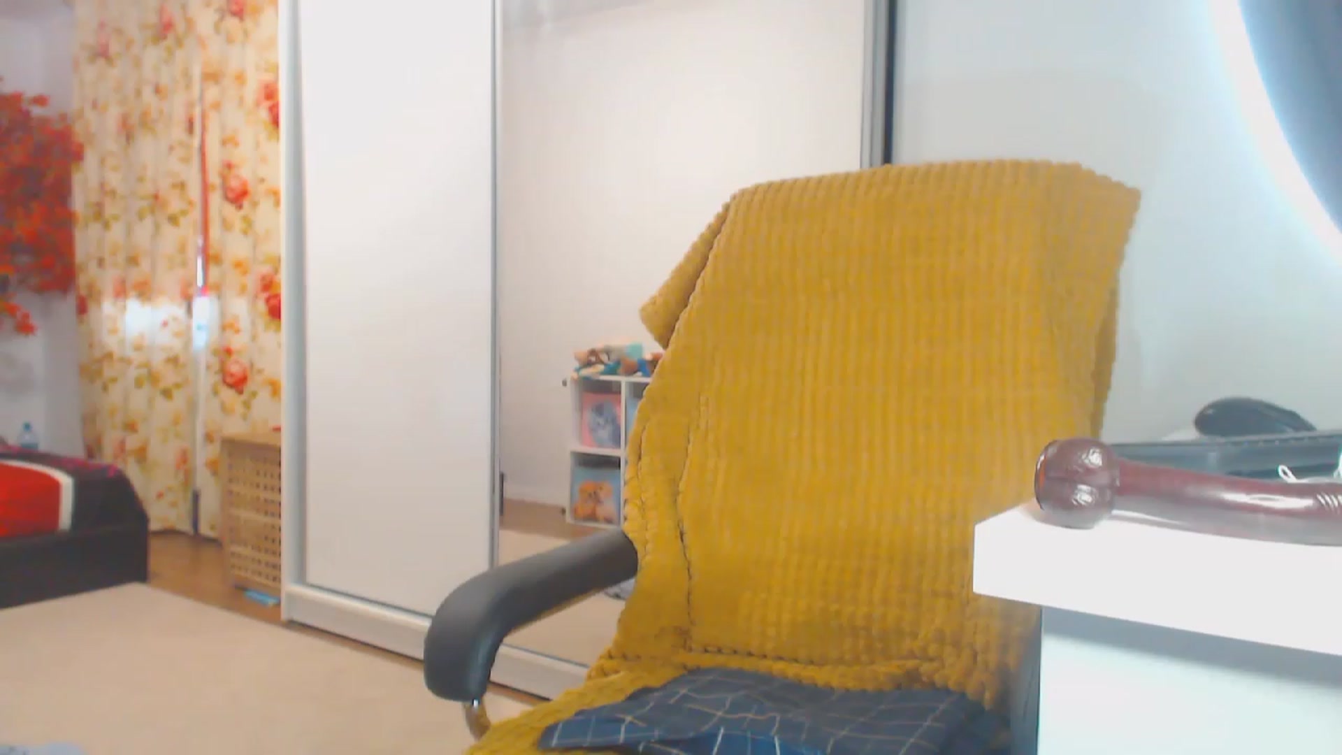 Gallery image thumbnail from Merlyn4u's myfreecams stream on, 10/12/2023, 13:39 image 17 of 20