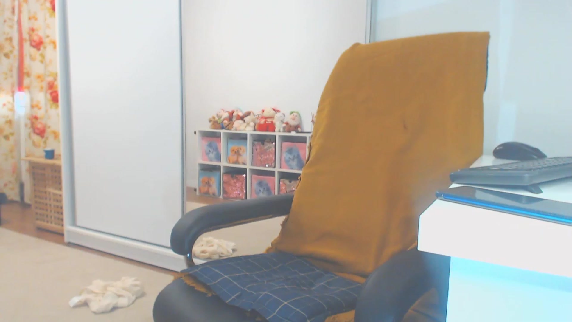 Gallery image thumbnail from Merlyn4u's myfreecams stream on, 10/13/2023, 14:25 image 20 of 20