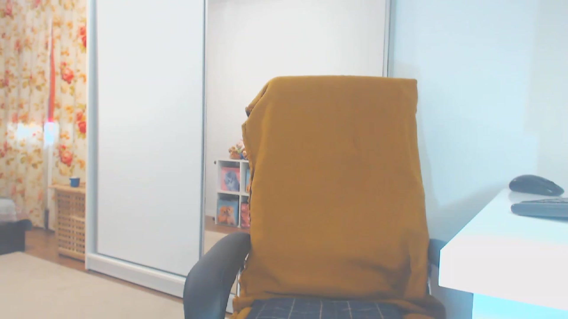 Gallery image thumbnail from Merlyn4u's myfreecams stream on, 10/13/2023, 14:25 image 10 of 20