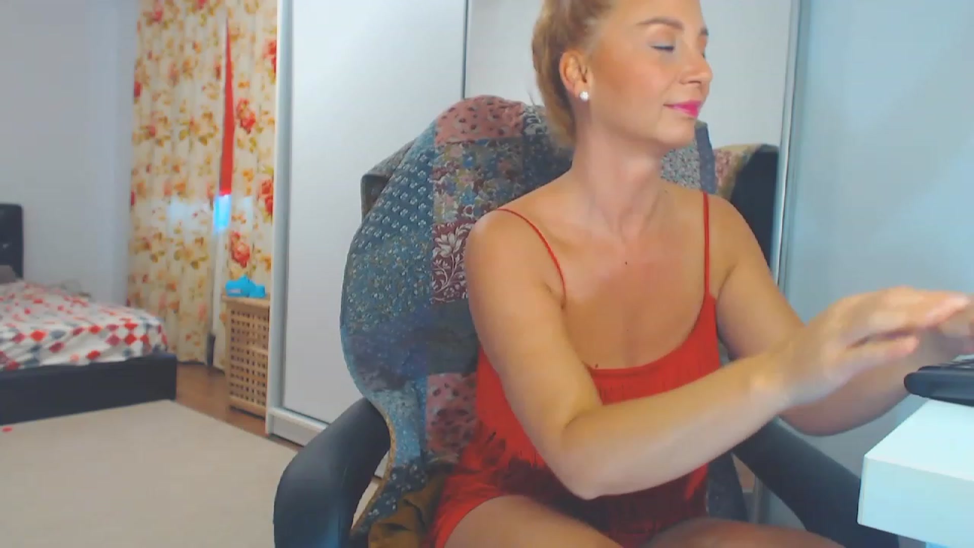Gallery image thumbnail from Merlyn4u's myfreecams stream on, 10/28/2023, 12:58 image 2 of 20