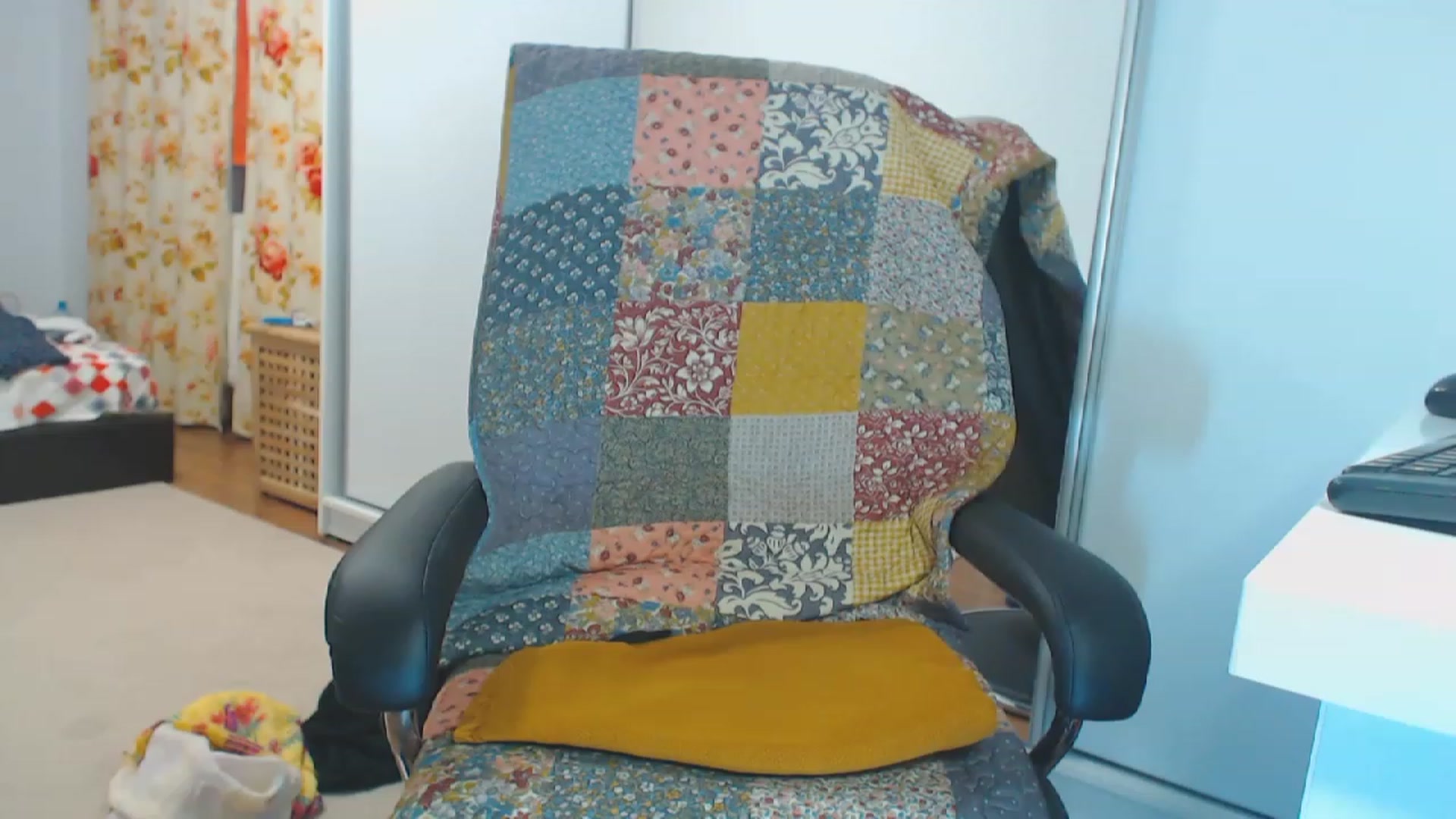 Gallery image thumbnail from Merlyn4u's myfreecams stream on, 10/31/2023, 15:44 image 16 of 20