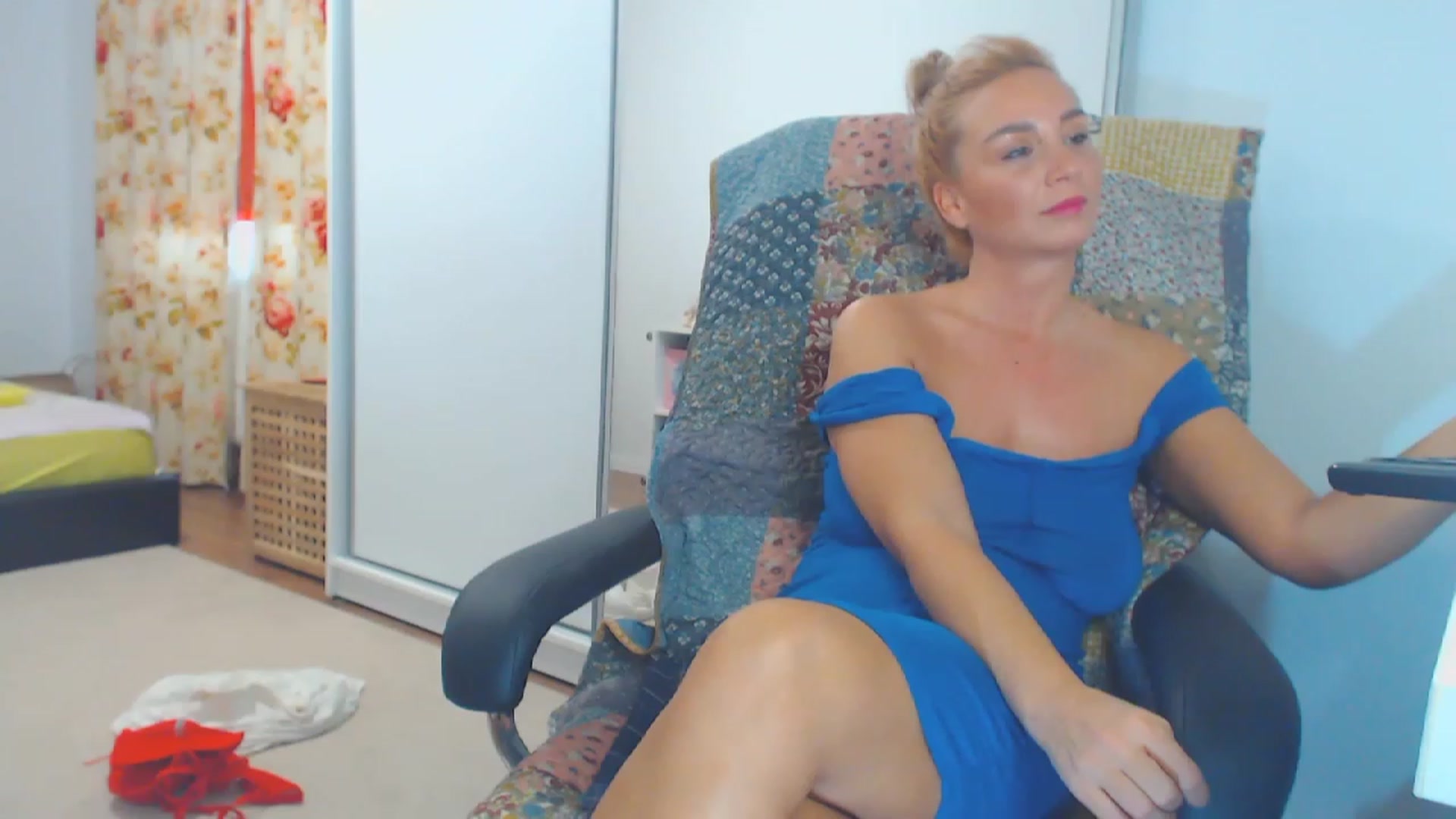 Gallery image thumbnail from Merlyn4u's myfreecams stream on, 11/02/2023, 14:13 image 11 of 20
