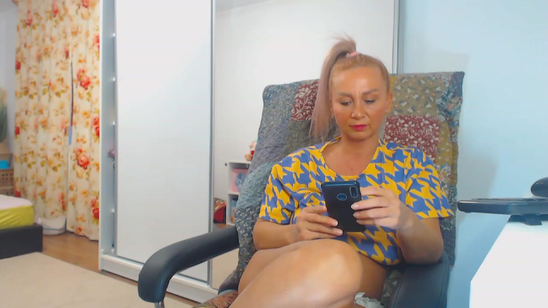 Gallery image thumbnail from Merlyn4u's myfreecams stream on, 11/11/2023, 13:44 image 7 of 20