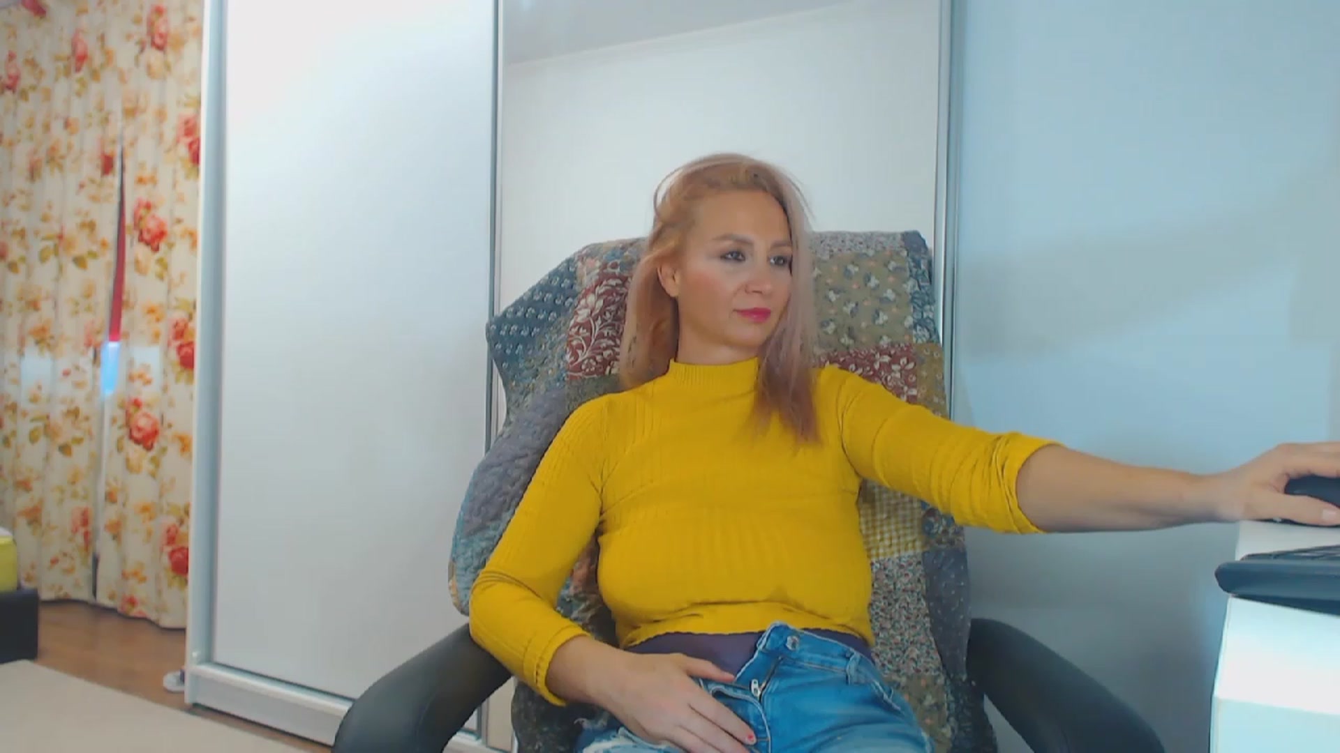 Gallery image thumbnail from Merlyn4u's myfreecams stream on, 11/14/2023, 14:23 image 4 of 20