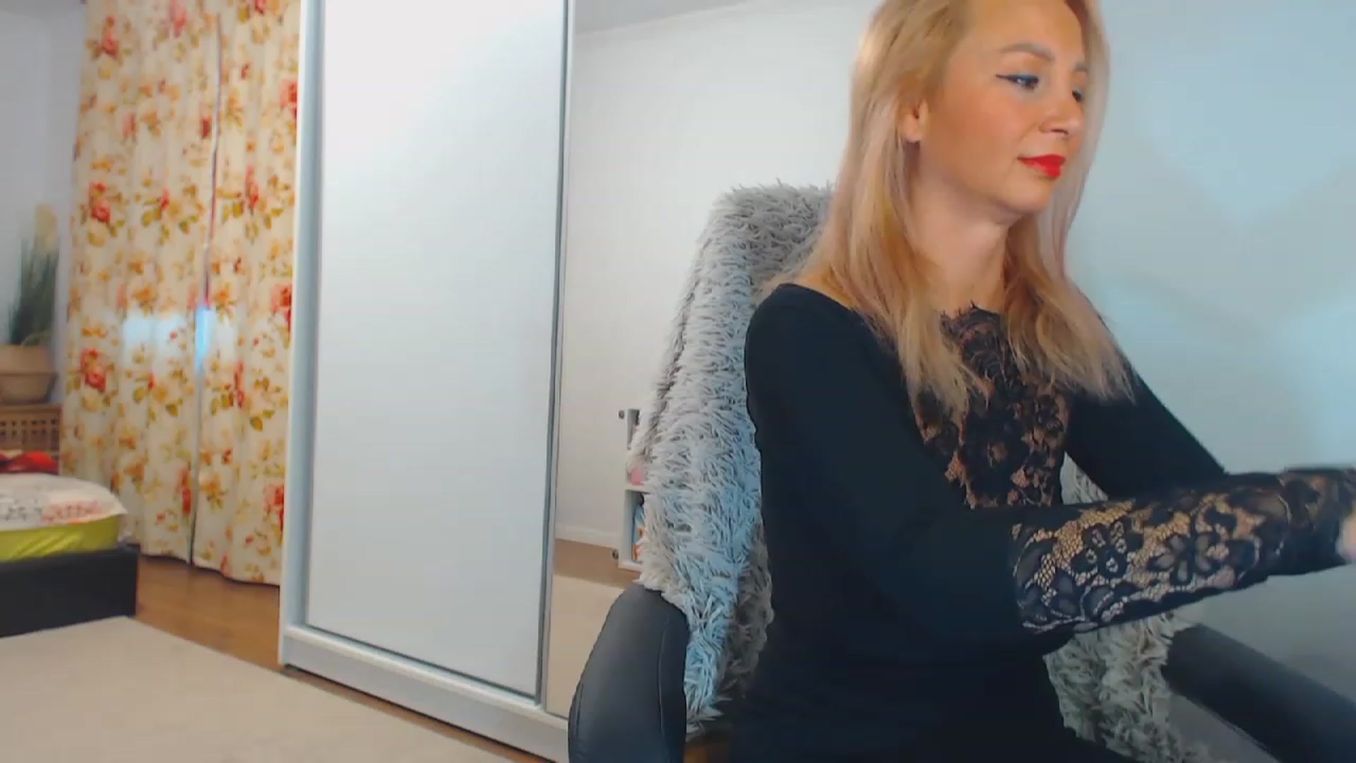 Gallery image thumbnail from Merlyn4u's myfreecams stream on, 11/27/2023, 13:33 image 3 of 20