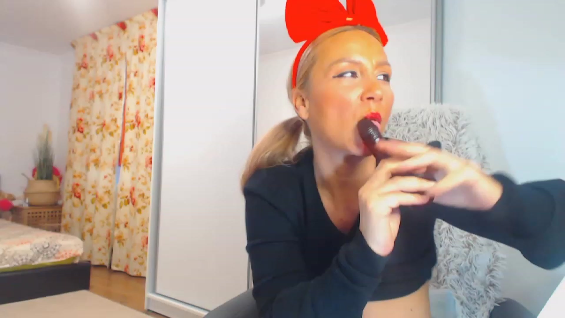 Gallery image thumbnail from Merlyn4u's myfreecams stream on, 12/09/2023, 14:59 image 8 of 20