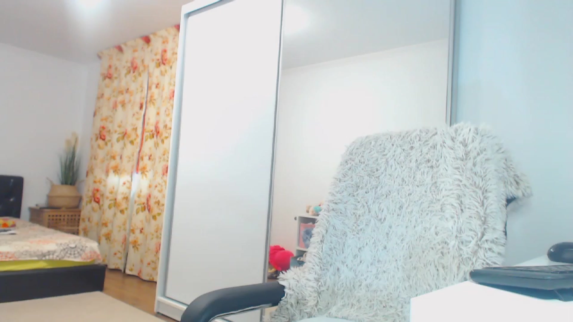 Gallery image thumbnail from Merlyn4u's myfreecams stream on, 12/14/2023, 15:32 image 6 of 20