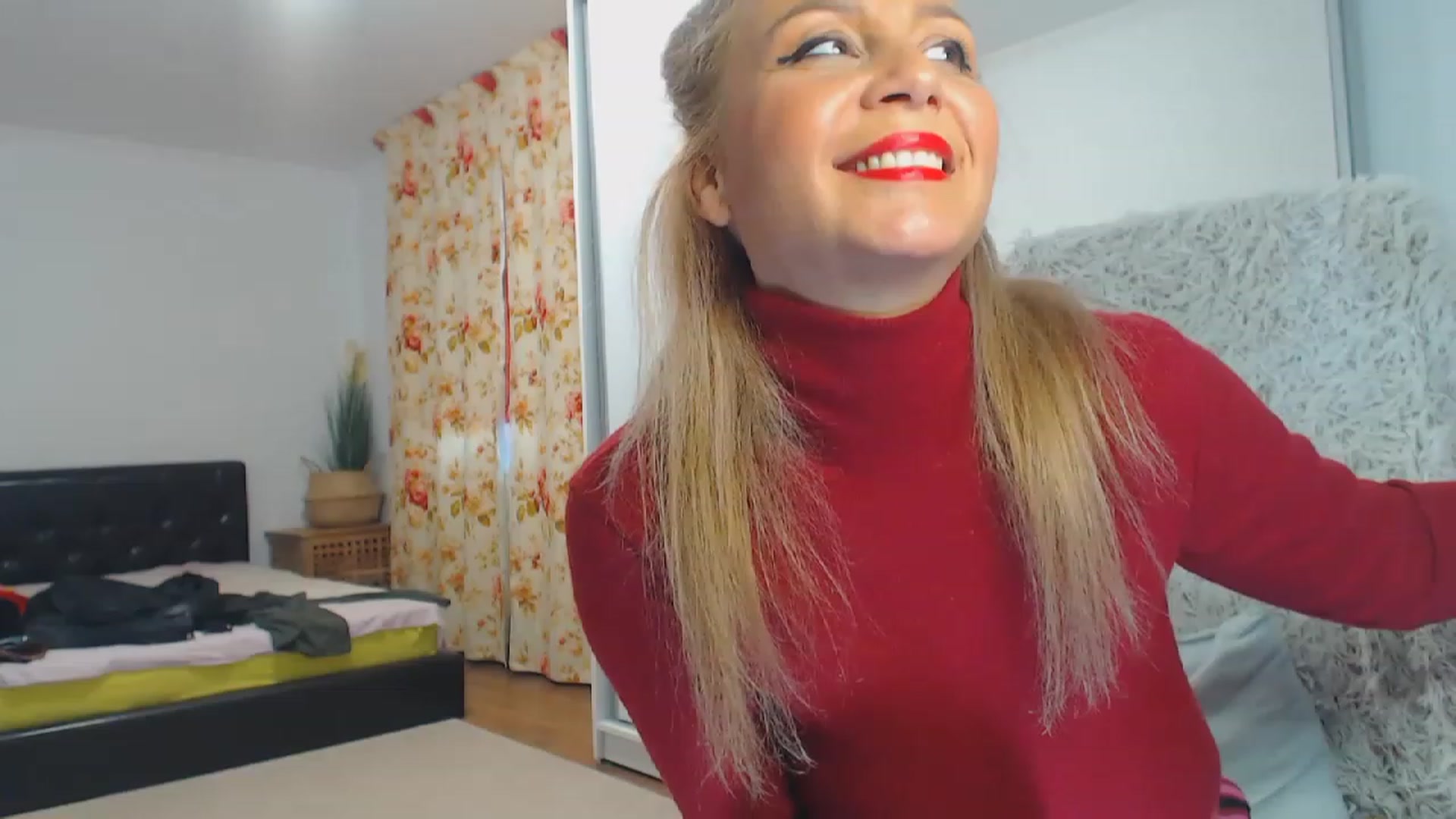 Gallery image thumbnail from Merlyn4u's myfreecams stream on, 12/21/2023, 14:27 image 16 of 20