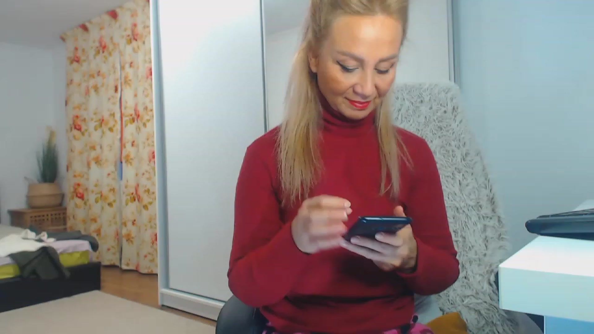 Gallery image thumbnail from Merlyn4u's myfreecams stream on, 12/21/2023, 14:58 image 3 of 20