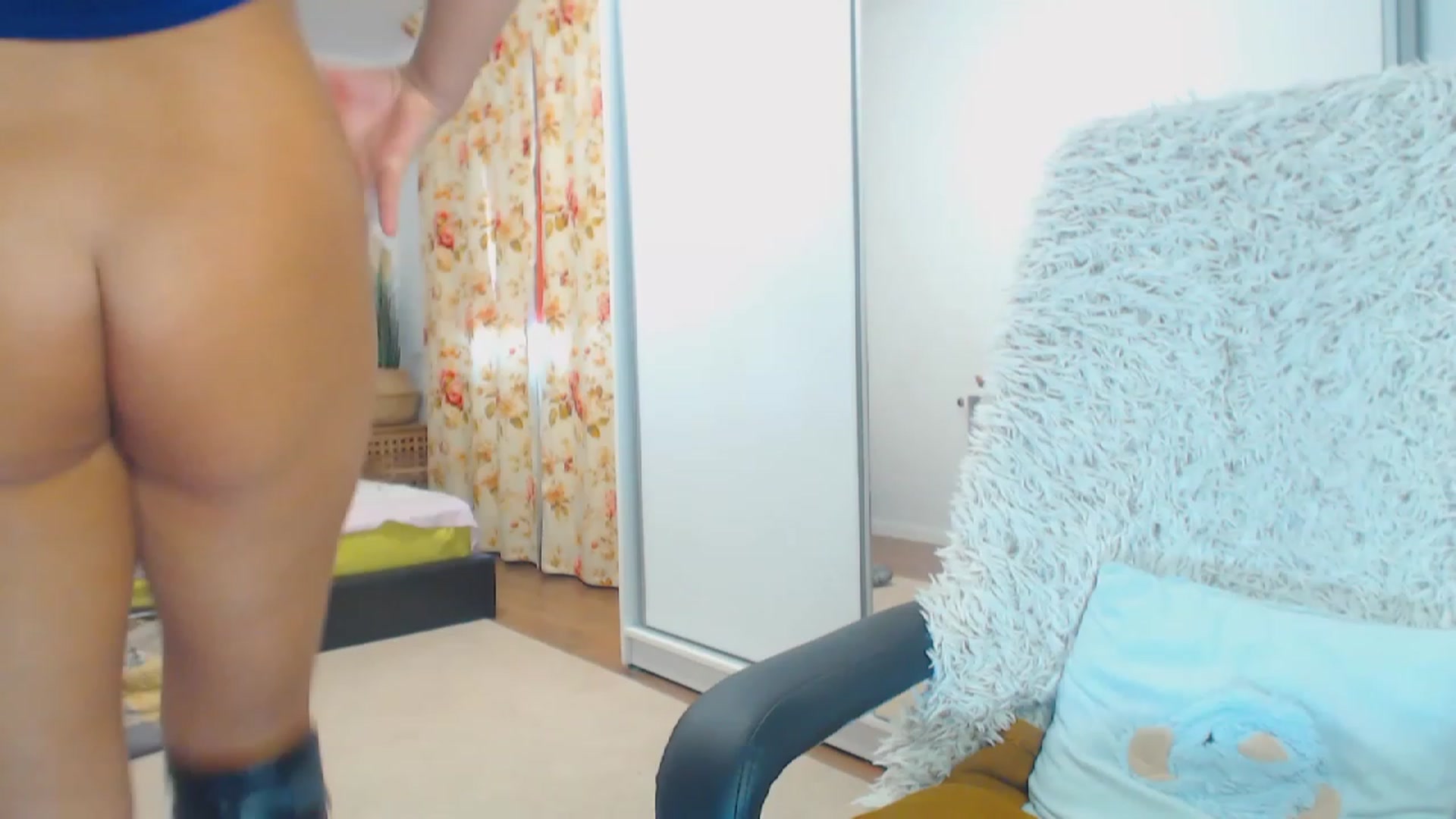 Gallery image thumbnail from Merlyn4u's myfreecams stream on, 12/24/2023, 13:38 image 10 of 20