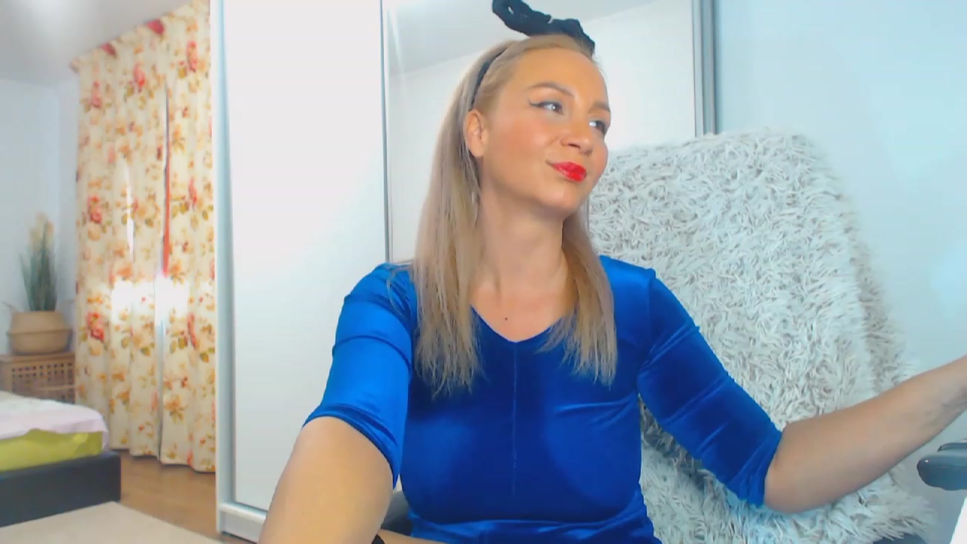 Gallery image thumbnail from Merlyn4u's myfreecams stream on, 12/24/2023, 13:38 image 1 of 20