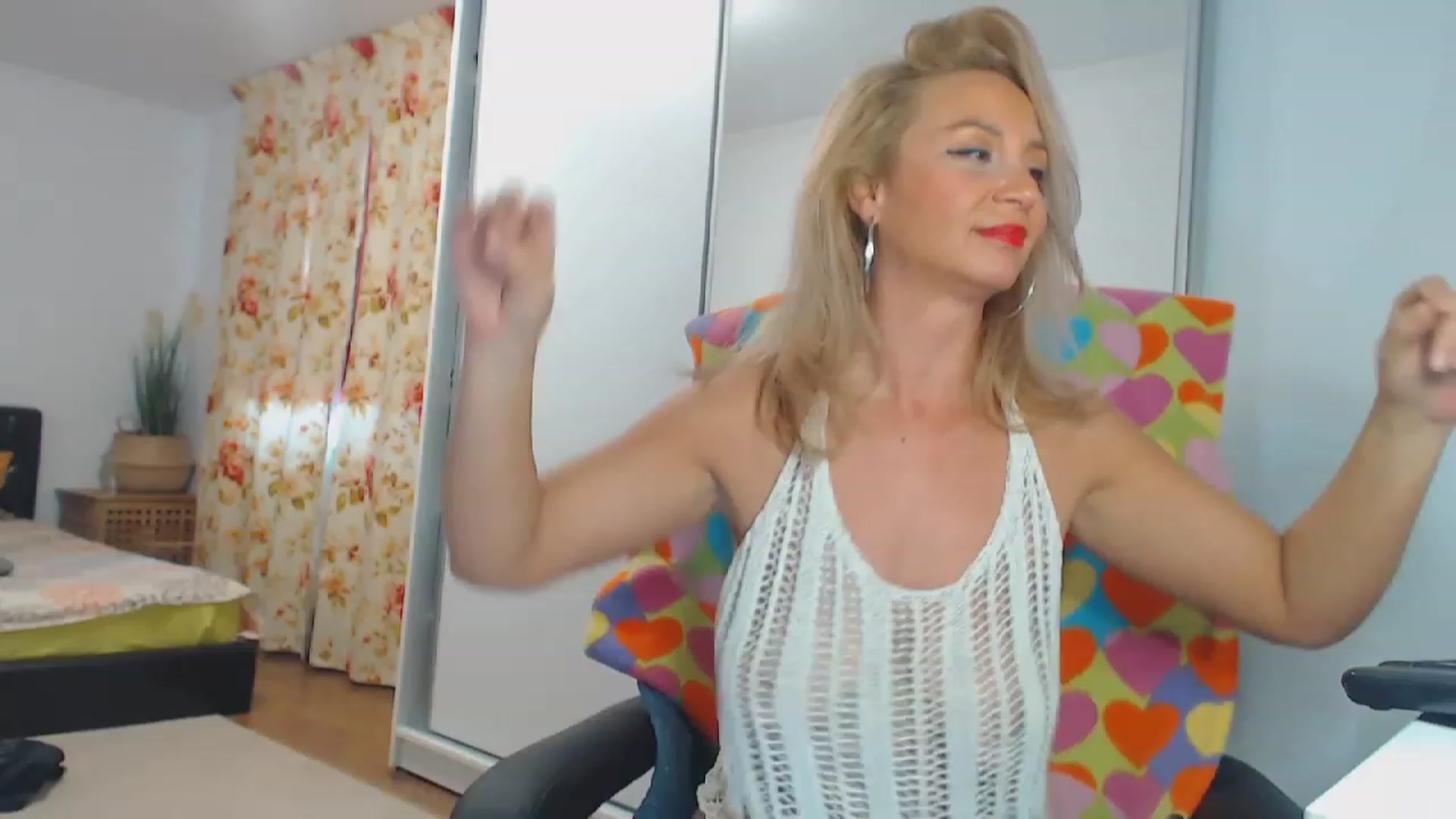 Gallery image thumbnail from Merlyn4u's myfreecams stream on, 03/09/2024, 12:00 image 14 of 20