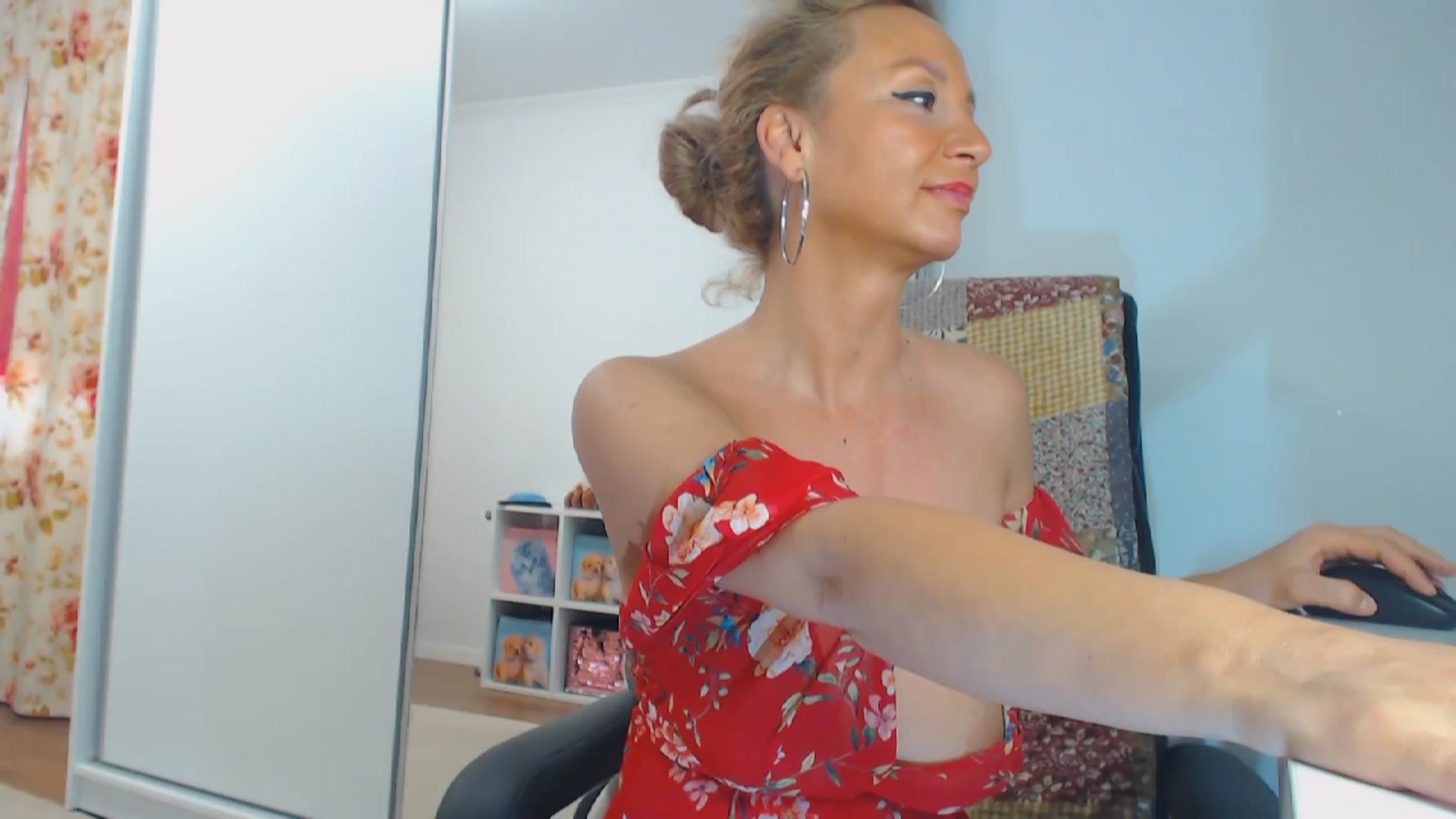 Gallery image thumbnail from Merlyn4u's myfreecams stream on, 03/26/2024, 16:11 image 12 of 20