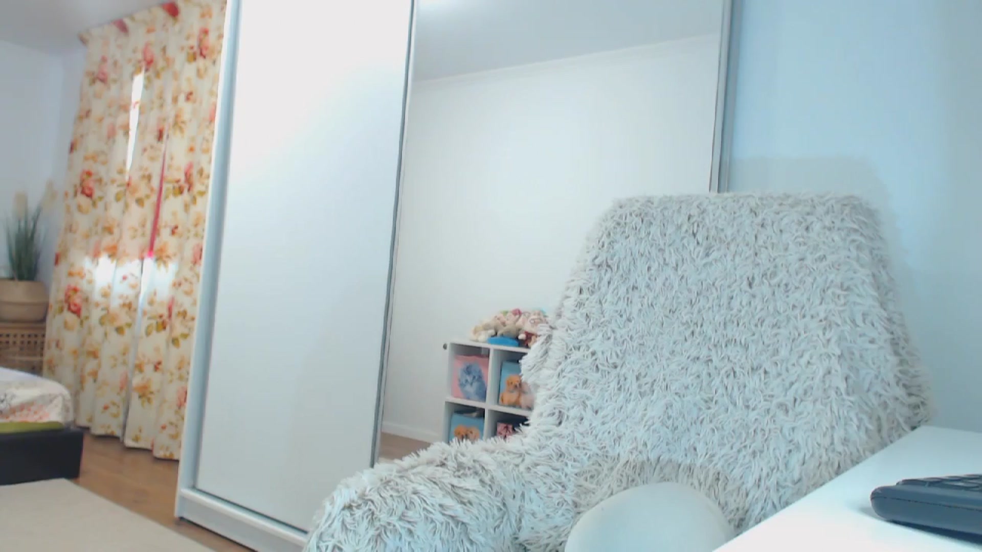 Gallery image thumbnail from Merlyn4u's myfreecams stream on, 03/28/2024, 14:00 image 19 of 20