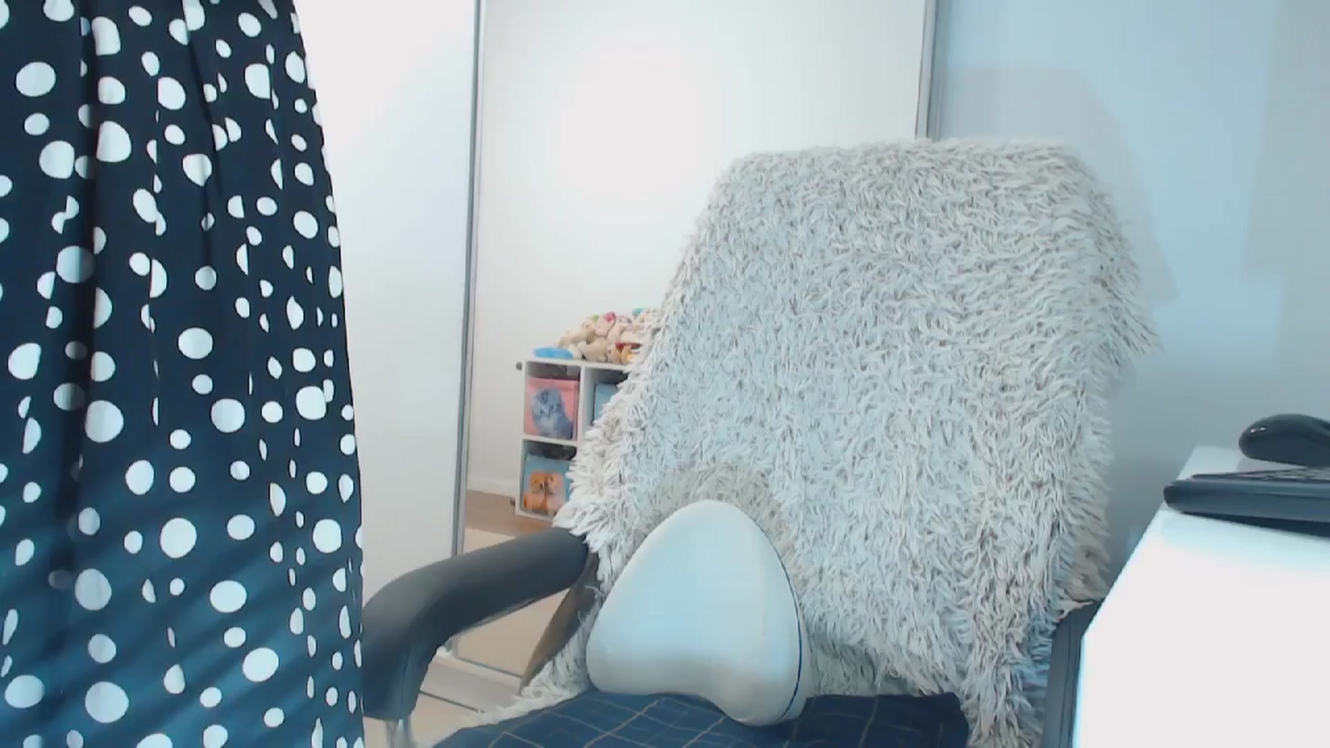 Gallery image thumbnail from Merlyn4u's myfreecams stream on, 04/02/2024, 10:46 image 8 of 20