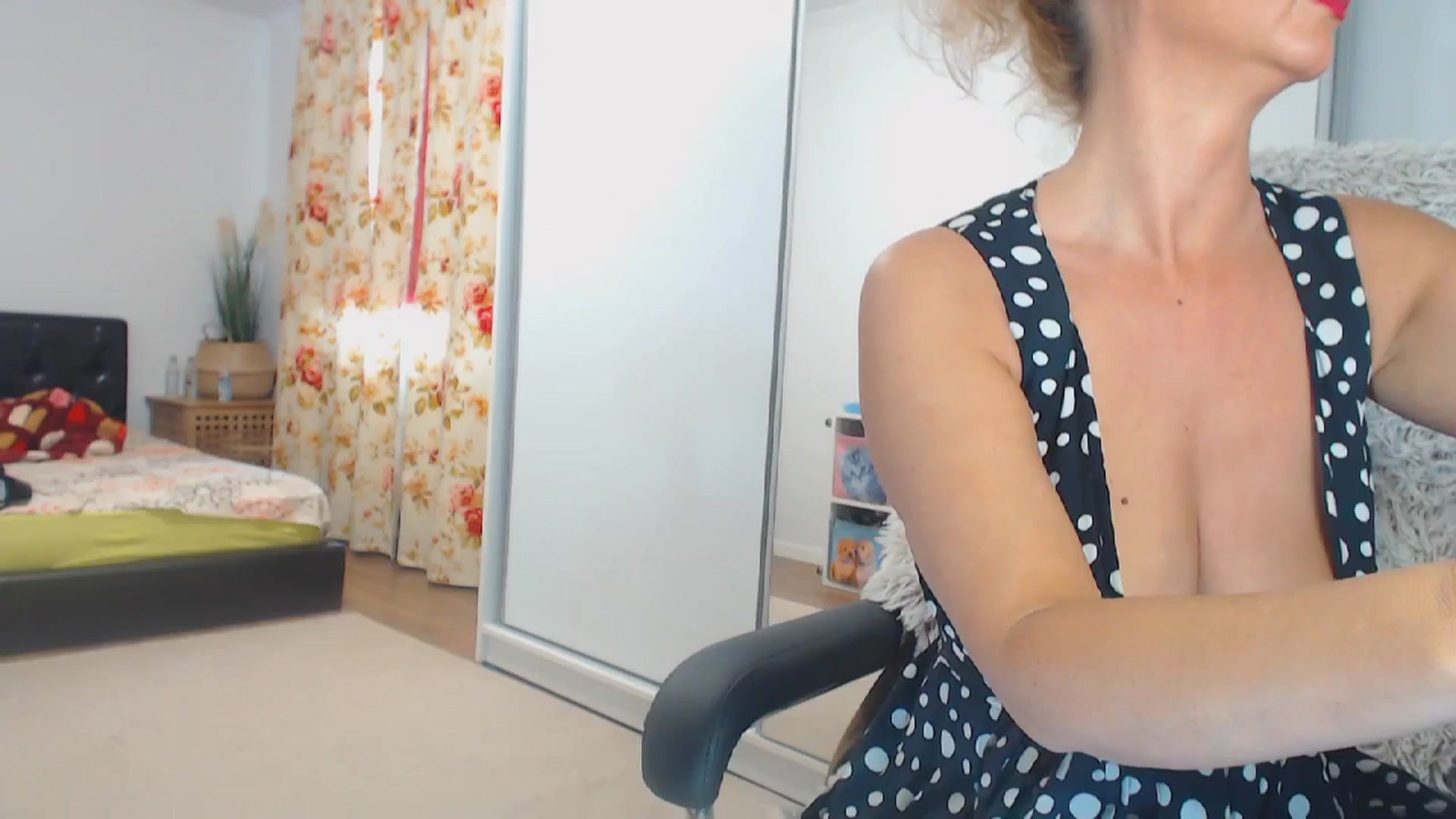 Gallery image thumbnail from Merlyn4u's myfreecams stream on, 04/02/2024, 10:46 image 12 of 20