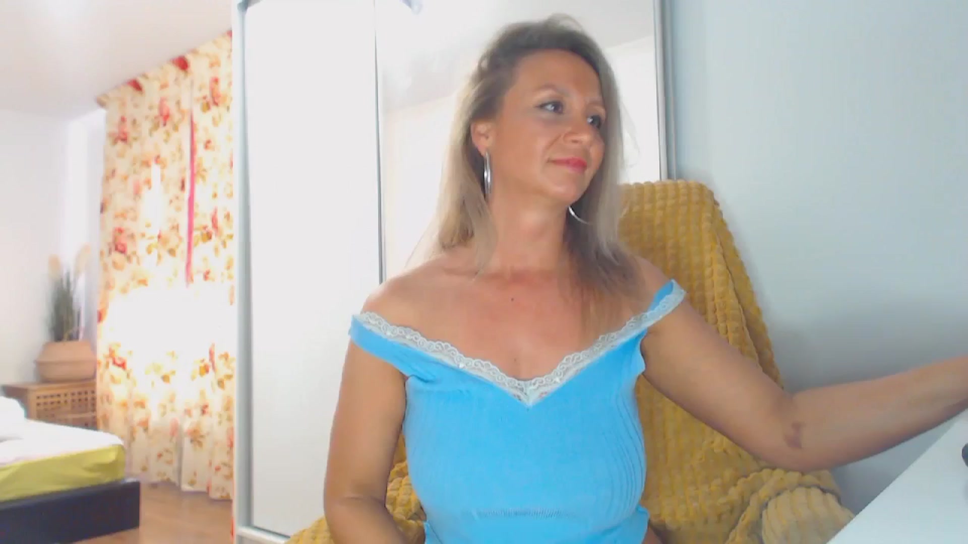 Gallery image thumbnail from Merlyn4u's myfreecams stream on, 05/24/2024, 14:59 image 16 of 20