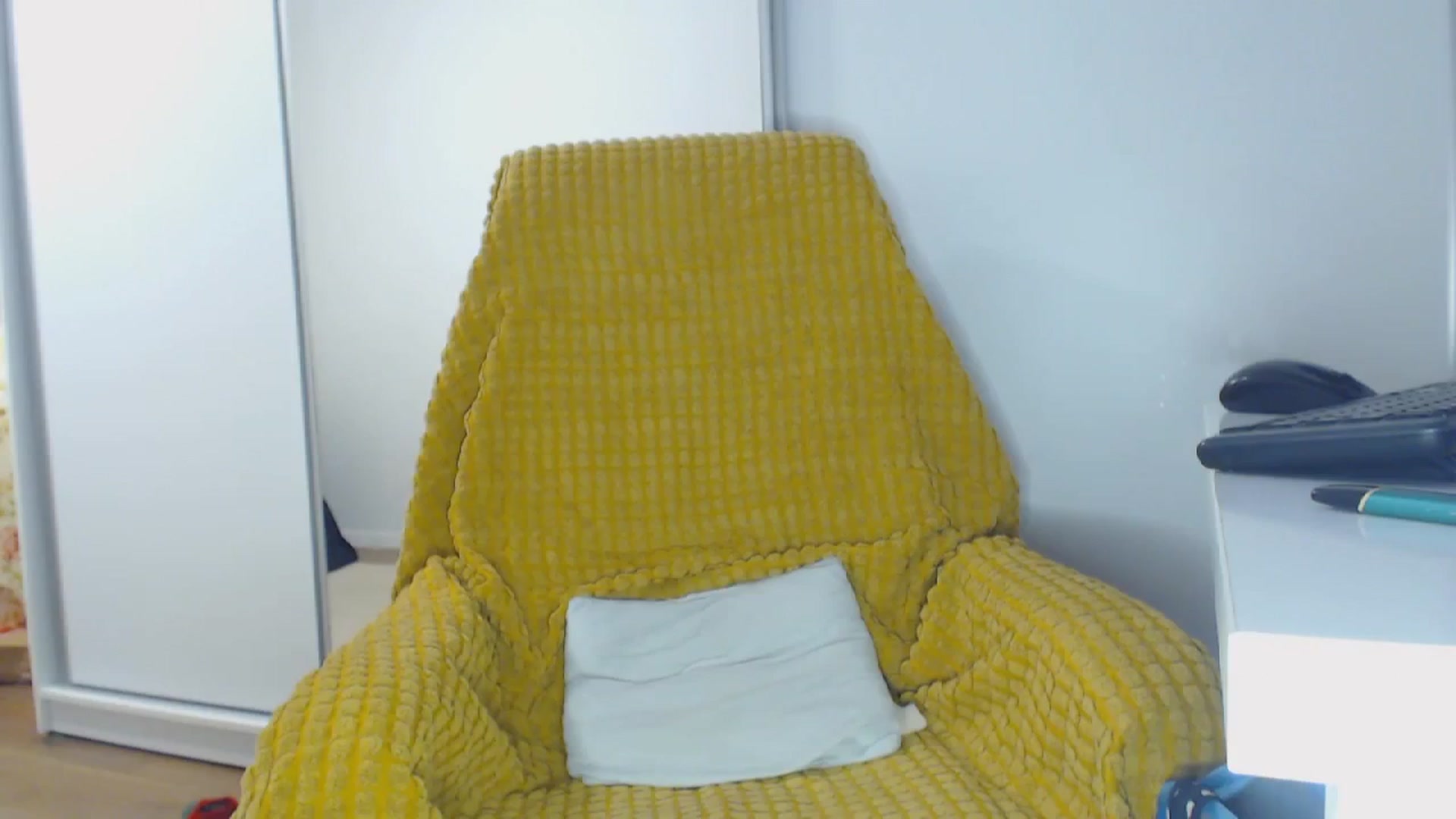 Gallery image thumbnail from Merlyn4u's myfreecams stream on, 05/27/2024, 14:17 image 5 of 20