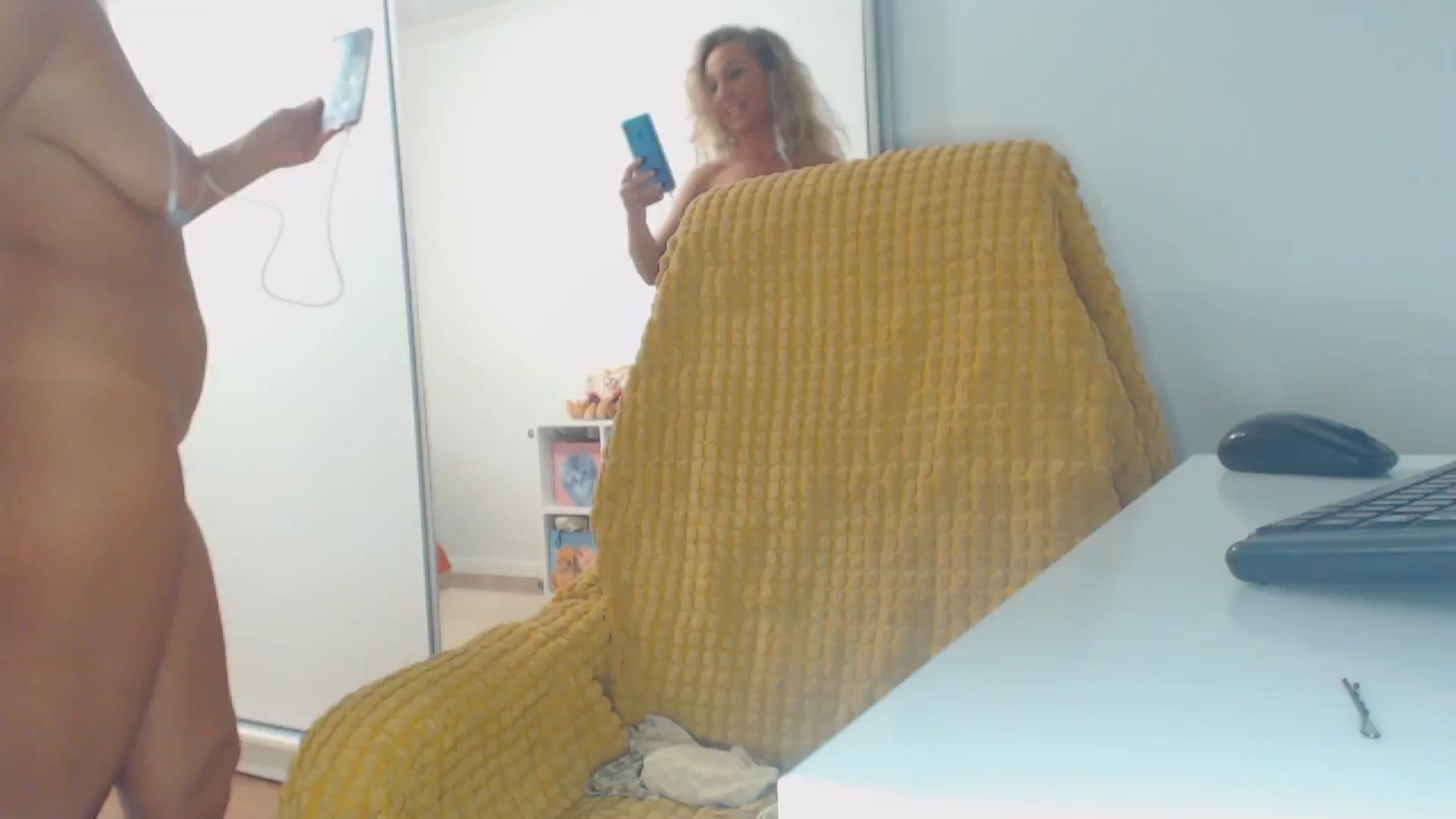 Gallery image thumbnail from Merlyn4u's myfreecams stream on, 06/05/2024, 12:53 image 1 of 20