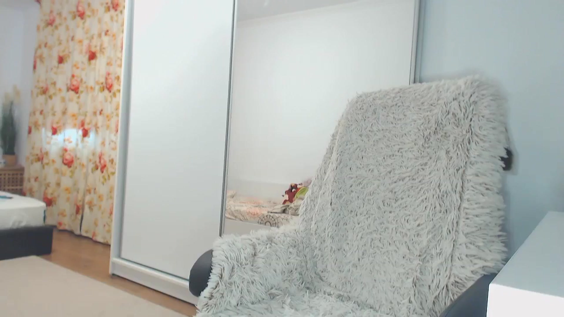 Gallery image thumbnail from Merlyn4u's myfreecams stream on, 09/28/2024, 13:52 image 3 of 20