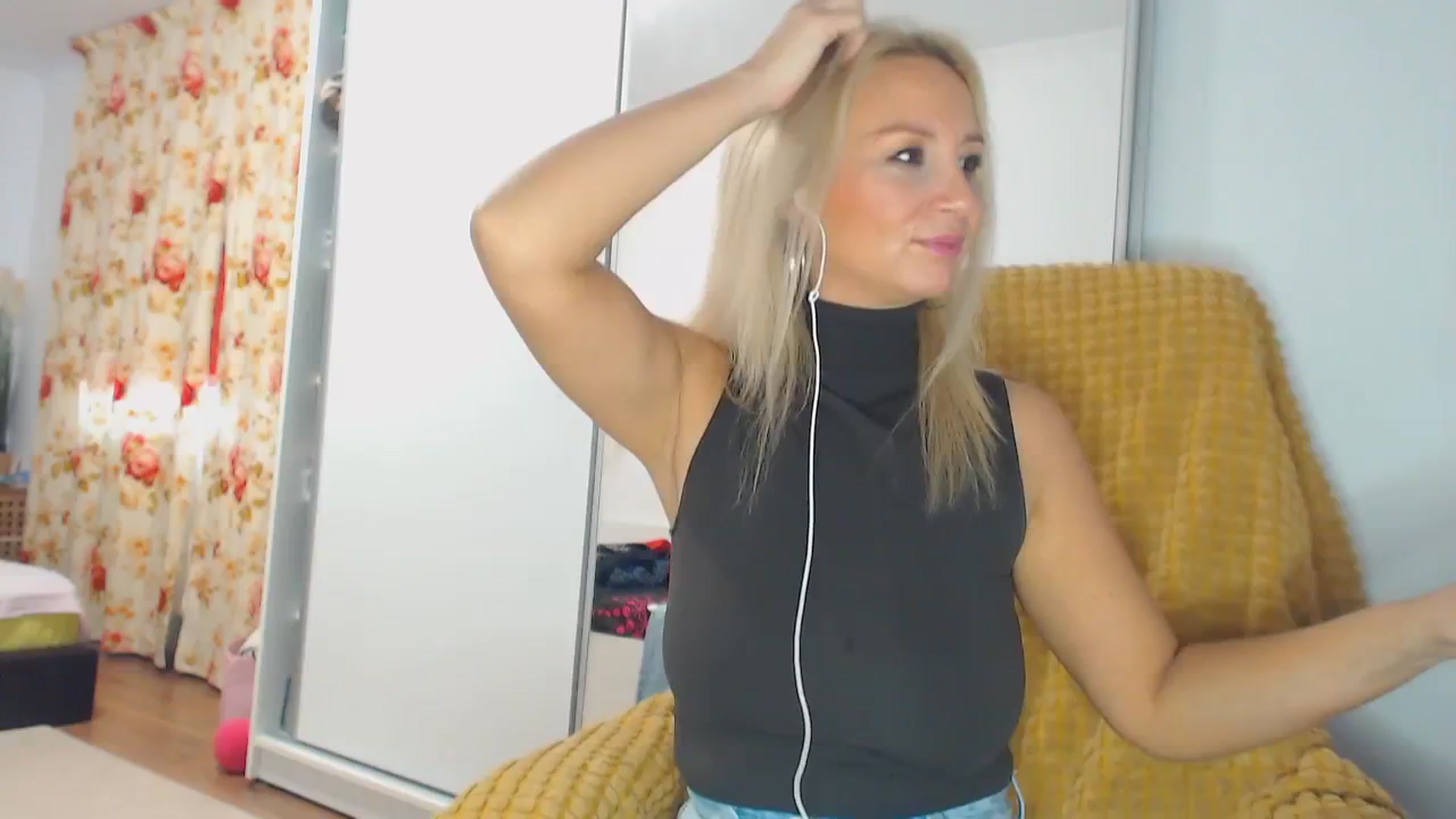 Gallery image thumbnail from Merlyn4u's myfreecams stream on, 10/29/2024, 12:30 image 11 of 20