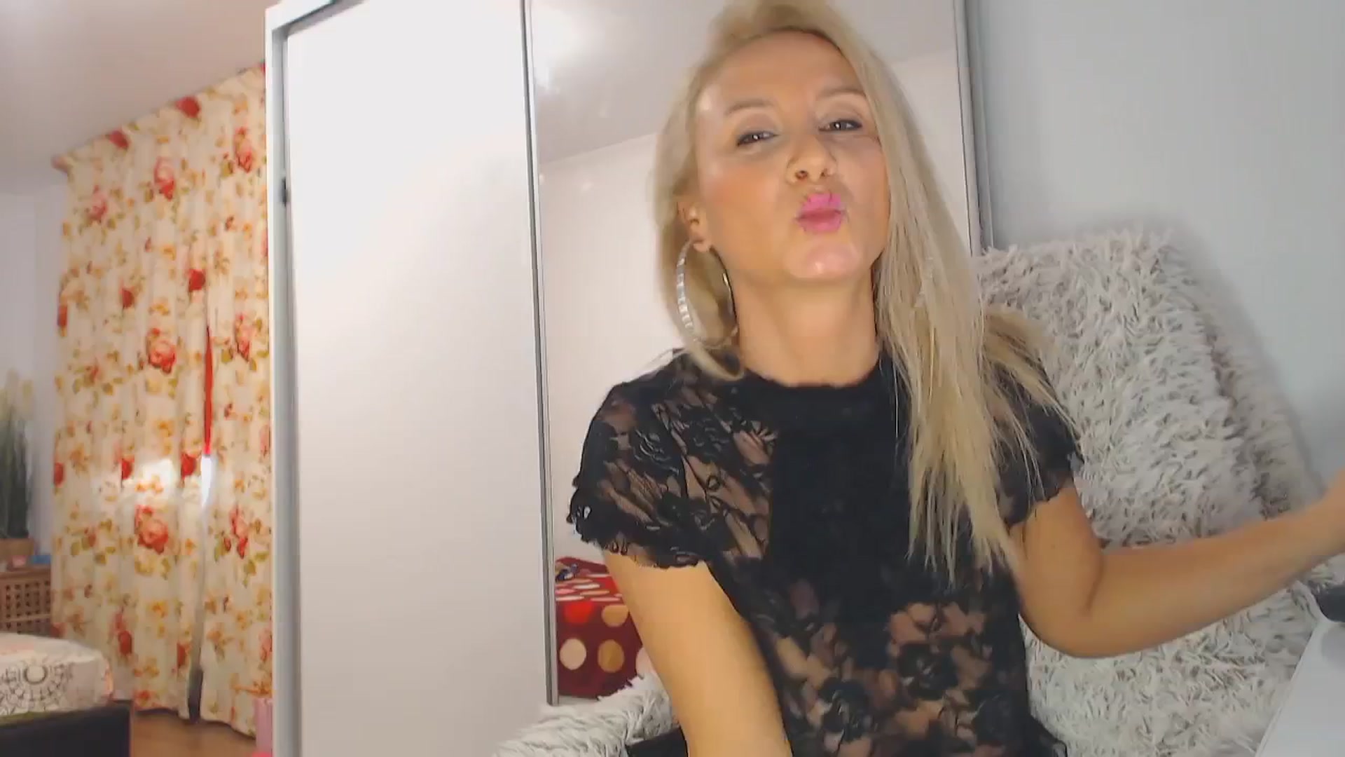 Gallery image thumbnail from Merlyn4u's myfreecams stream on, 11/09/2024, 13:31 image 8 of 20