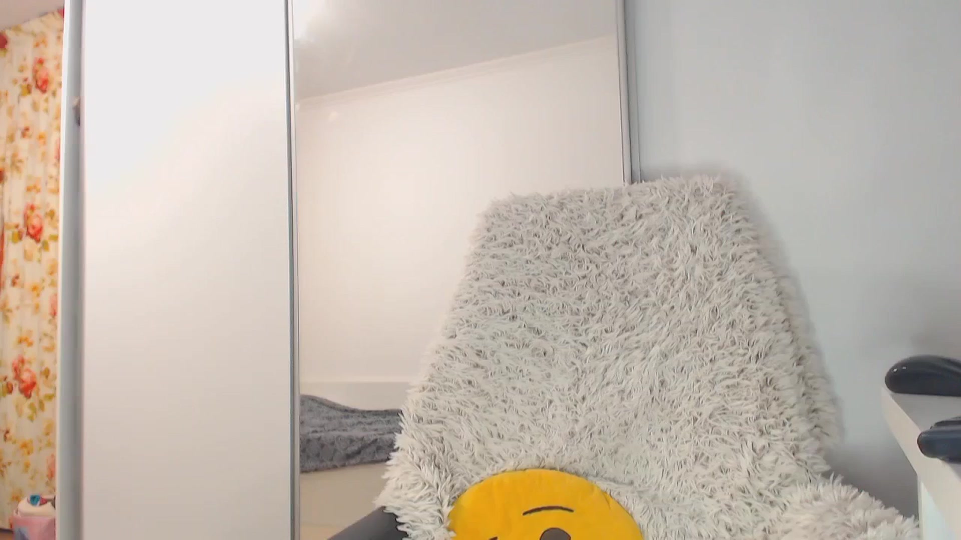 Gallery image thumbnail from Merlyn4u's myfreecams stream on, 11/19/2024, 15:42 image 12 of 20