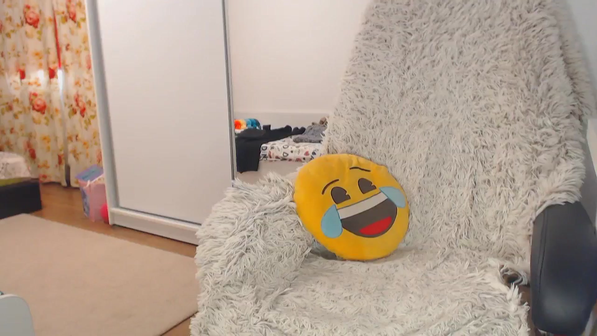 Gallery image thumbnail from Merlyn4u's myfreecams stream on, 11/20/2024, 13:16 image 18 of 20