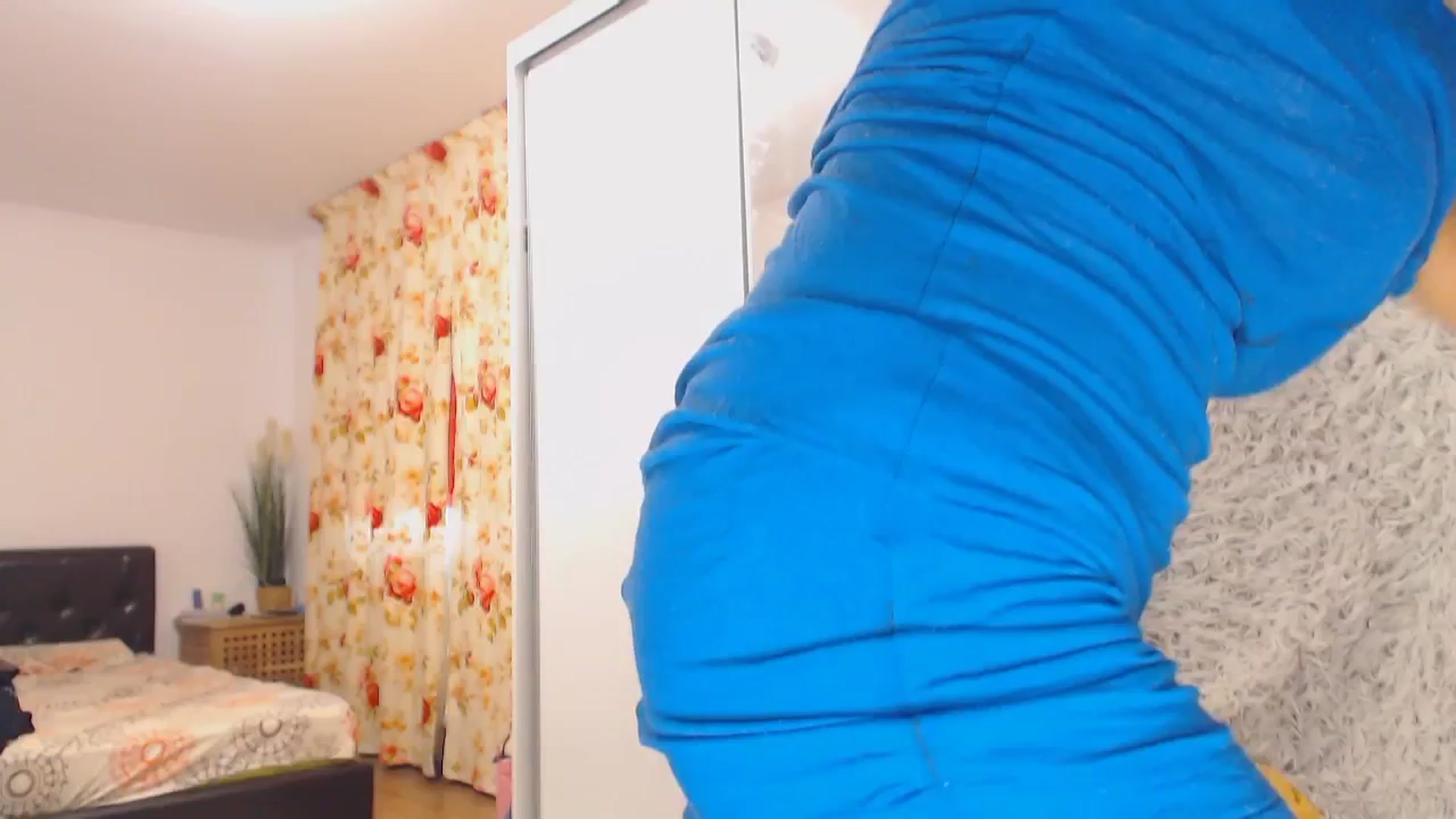 Gallery image thumbnail from Merlyn4u's myfreecams stream on, 11/25/2024, 13:32 image 17 of 20