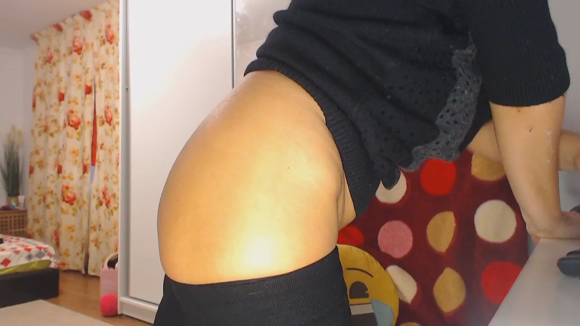 Gallery image thumbnail from Merlyn4u's myfreecams stream on, 12/24/2024, 13:11 image 6 of 20