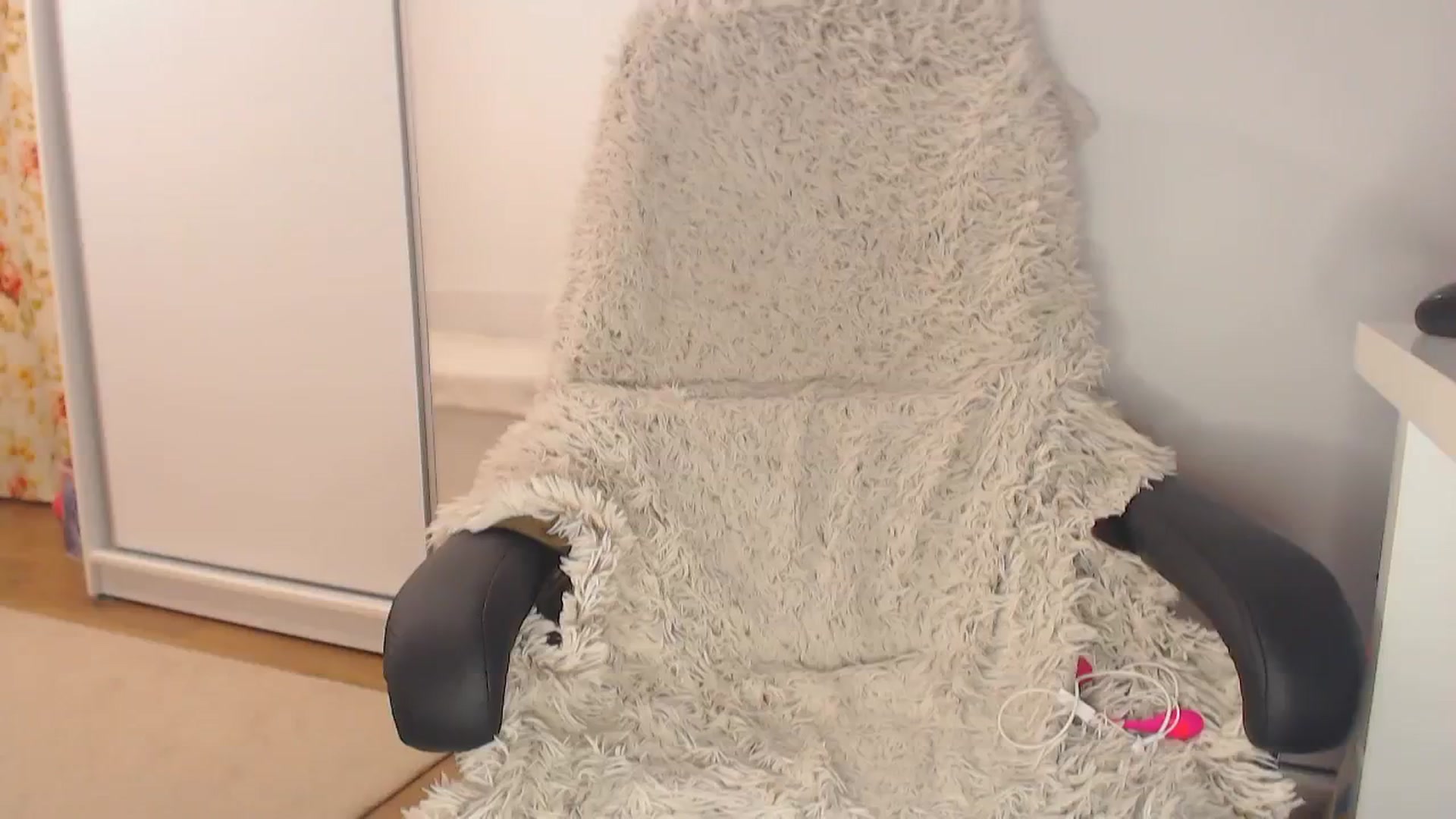 Gallery image thumbnail from Merlyn4u's myfreecams stream on, 02/16/2025, 15:29 image 17 of 20