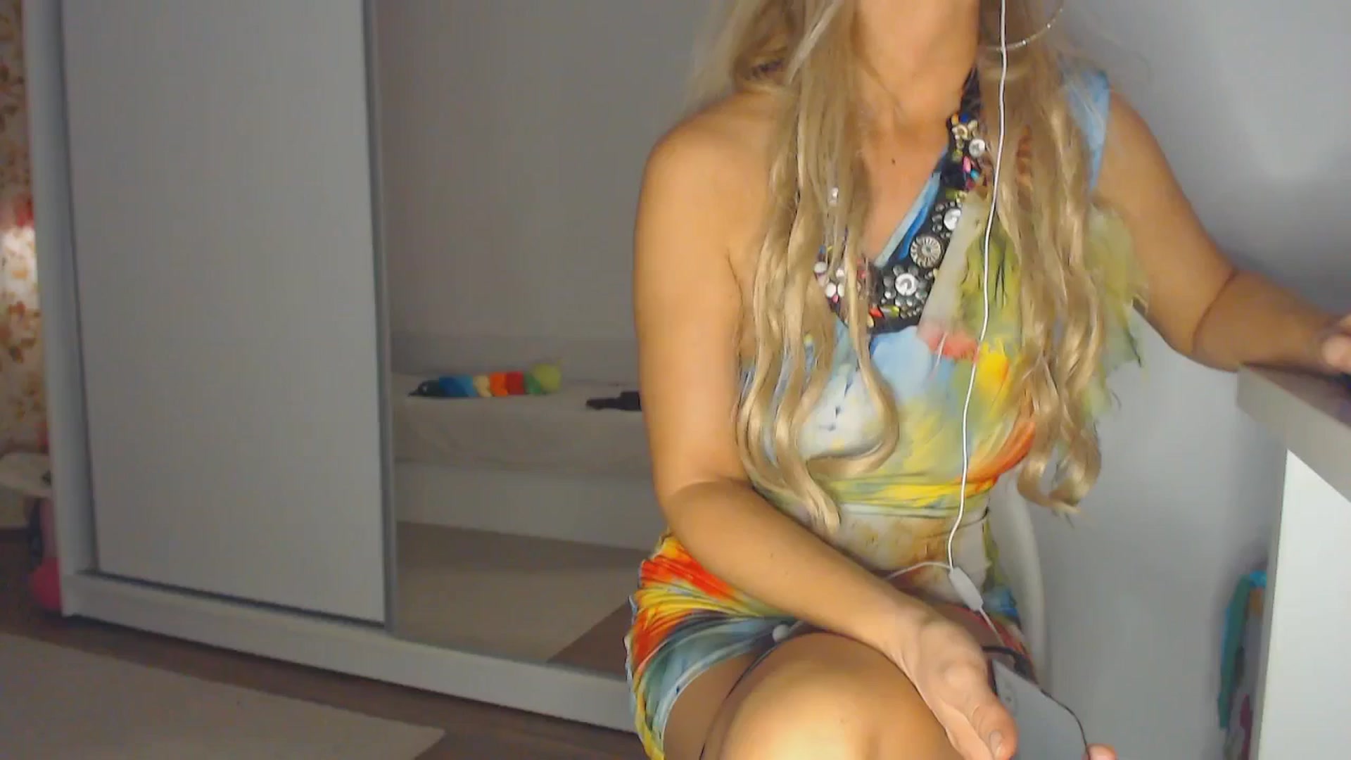 Gallery image thumbnail from Merlyn4u's myfreecams stream on, 03/12/2025, 13:52 image 11 of 20
