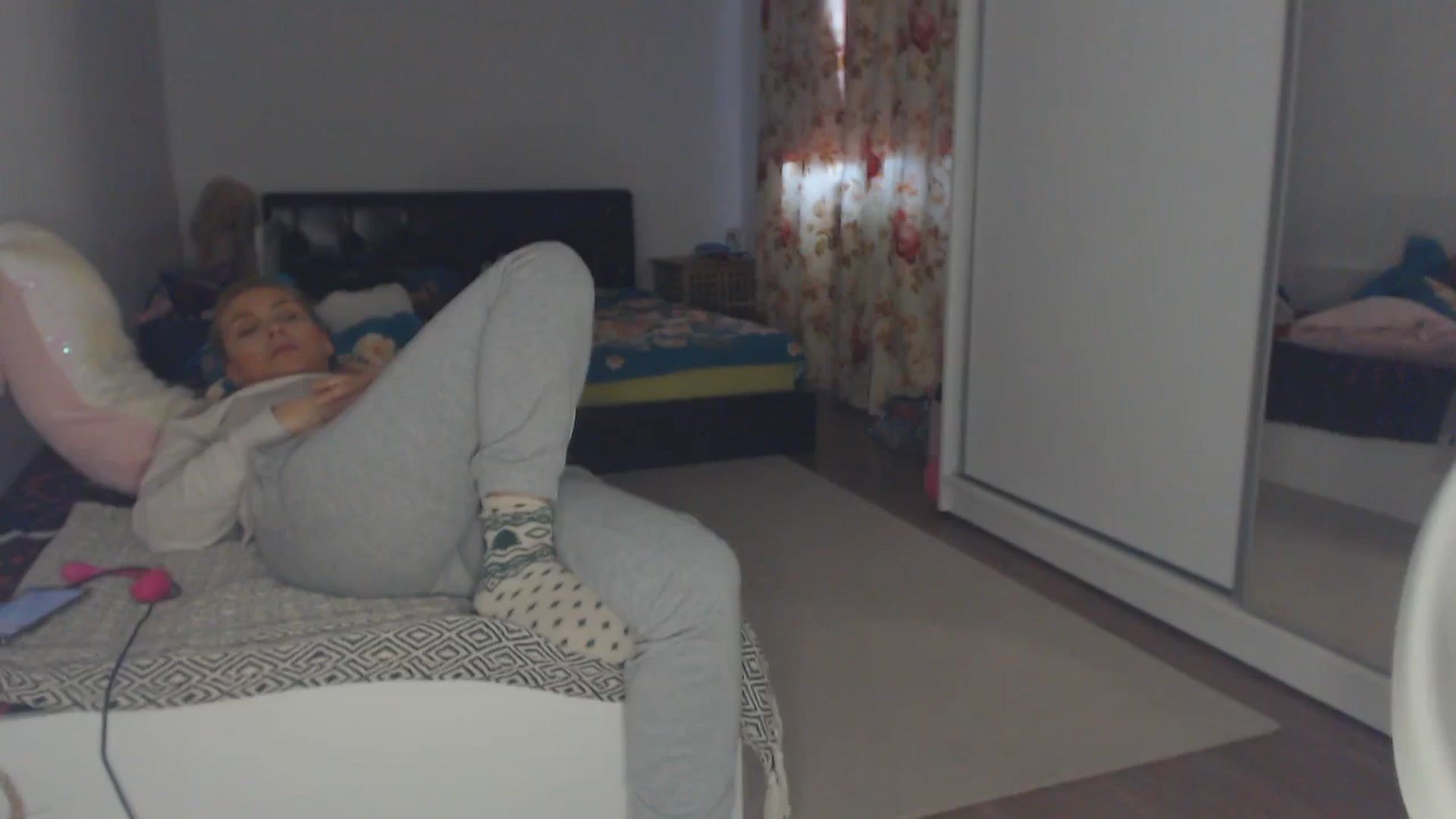 Gallery image thumbnail from Merlyn4u's myfreecams stream on, 03/21/2025, 13:51 image 15 of 20